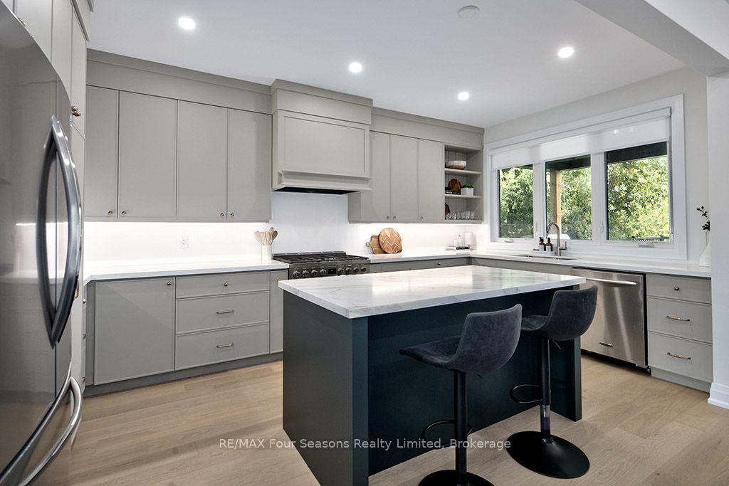 Photo 9 of 91 Summer View Avenue, Collingwood — HOMEH