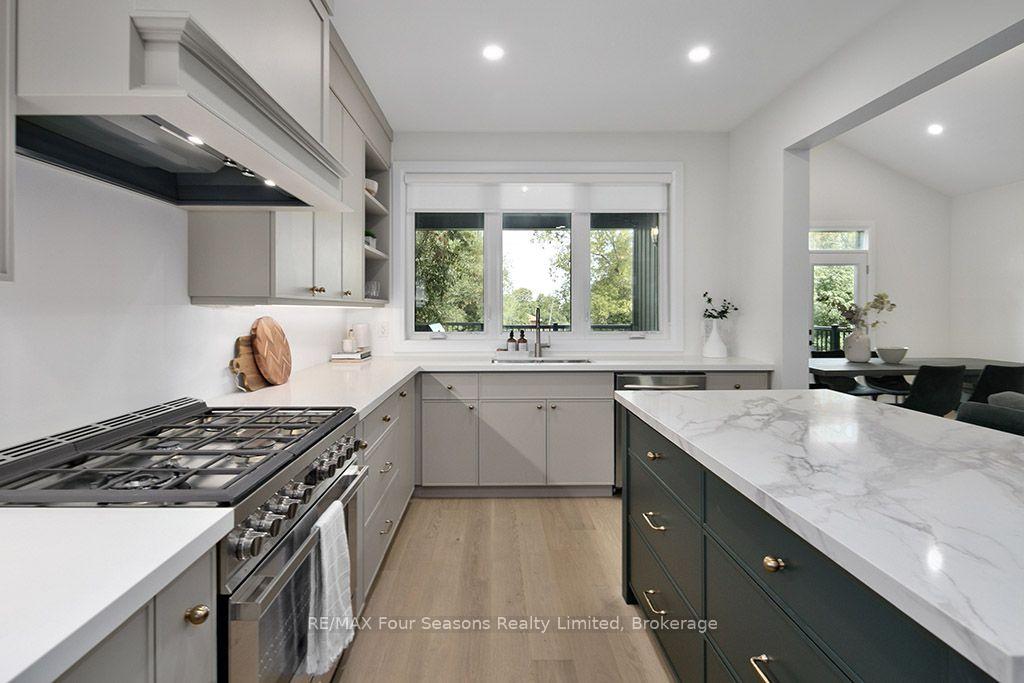 Photo 10 of 91 Summer View Avenue, Collingwood — HOMEH