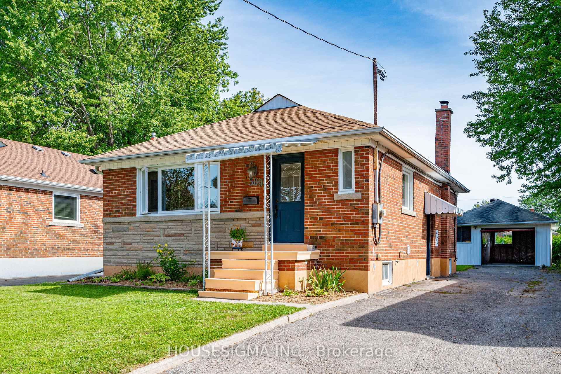 Photo 2 of 309 Baldwin Street, Oshawa, Donevan — HOMEH