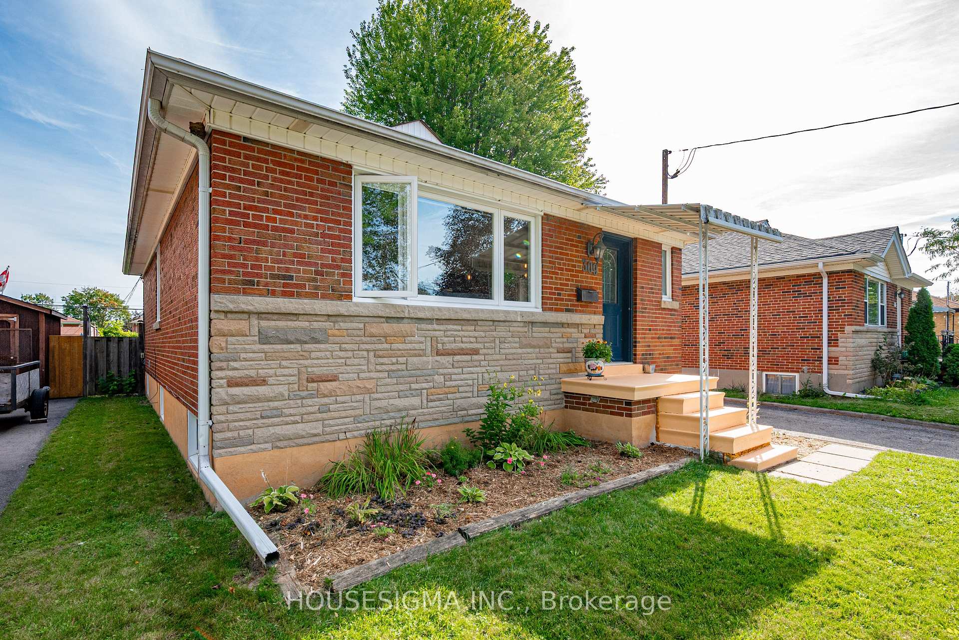 Photo 3 of 309 Baldwin Street, Oshawa, Donevan — HOMEH