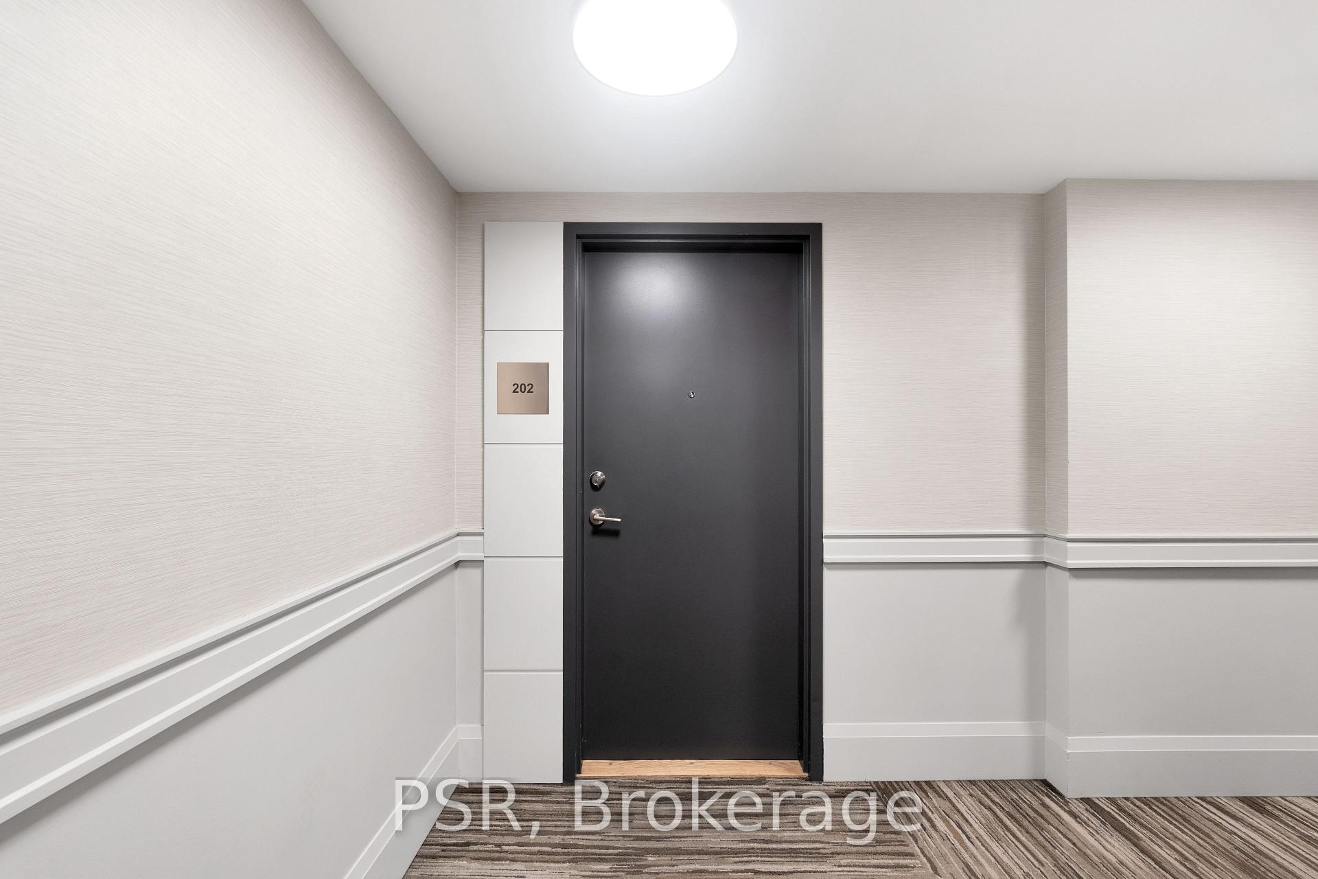 Photo 8 of Unit 202, 8302 Islington Avenue, Vaughan, Islington Woods — HOMEH