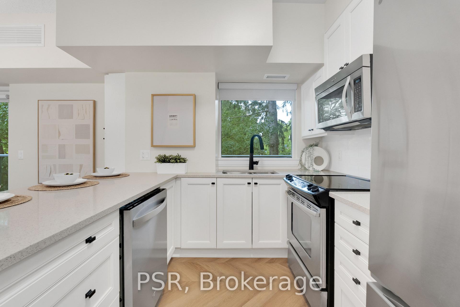 Photo 10 of Unit 202, 8302 Islington Avenue, Vaughan, Islington Woods — HOMEH