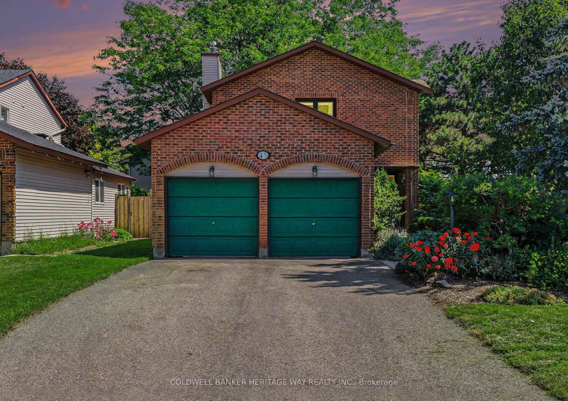 Photo 3 of 45 Shadetree Crescent, Ottawa, Borden Farm/Stewart Farm/Carleton Heights/Parkwood Hills — HOMEH