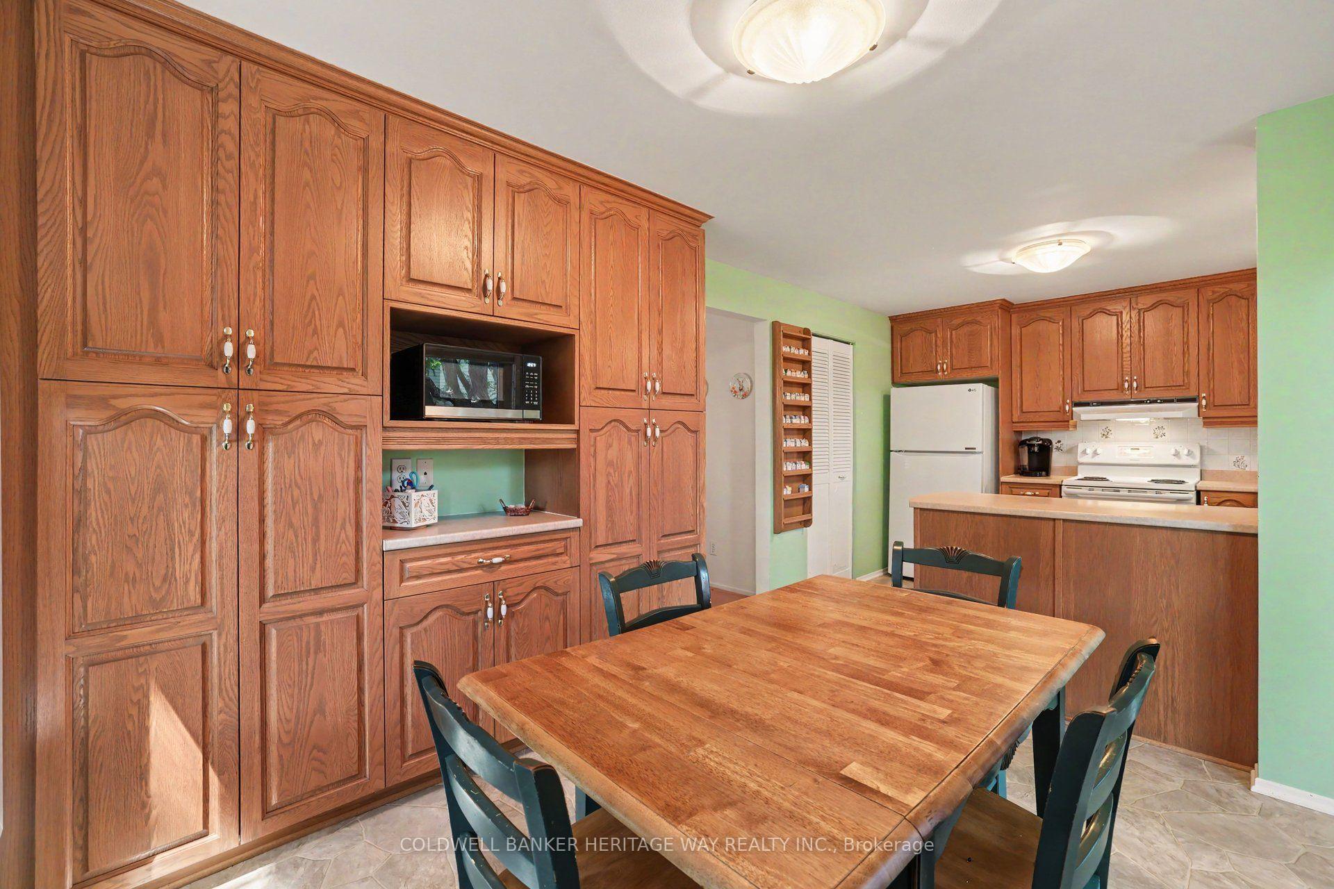 Photo 15 of 45 Shadetree Crescent, Ottawa, Borden Farm/Stewart Farm/Carleton Heights/Parkwood Hills — HOMEH
