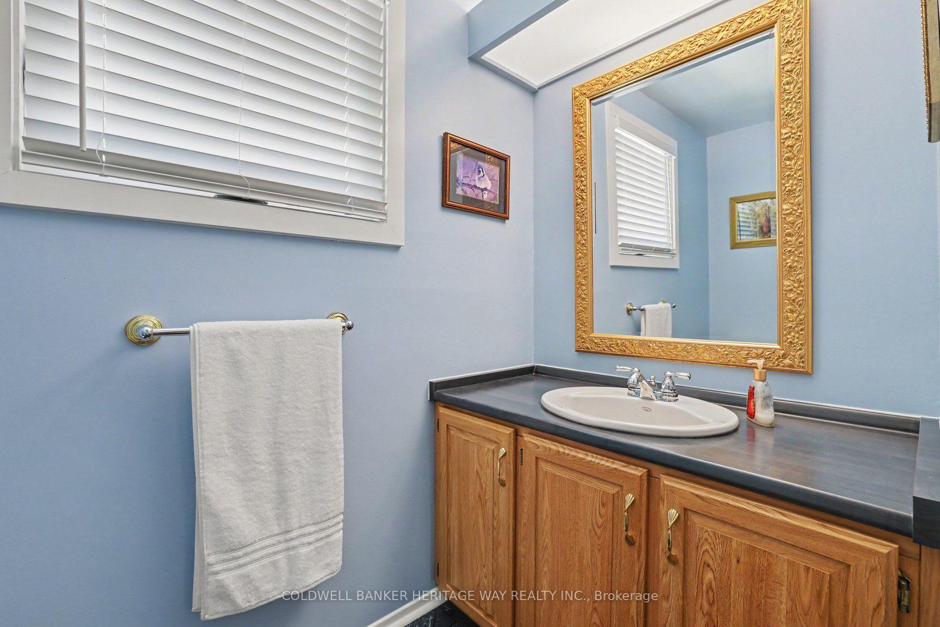 Photo 23 of 45 Shadetree Crescent, Ottawa, Borden Farm/Stewart Farm/Carleton Heights/Parkwood Hills — HOMEH