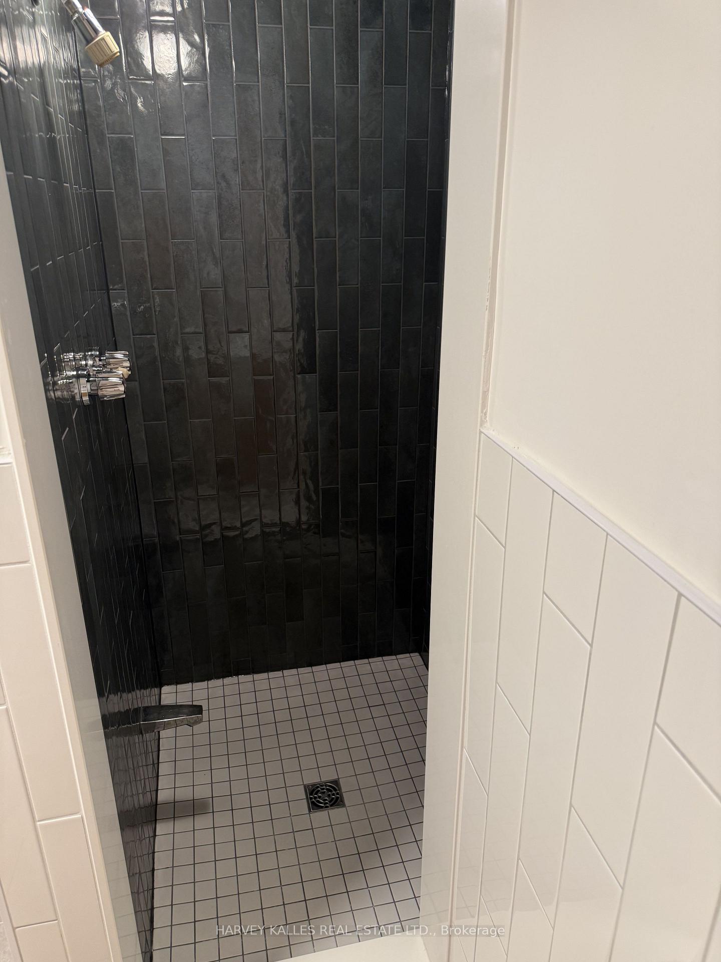 Photo 9 of Unit Lower, 628 Manning Avenue, Toronto, Palmerston-Little Italy — HOMEH