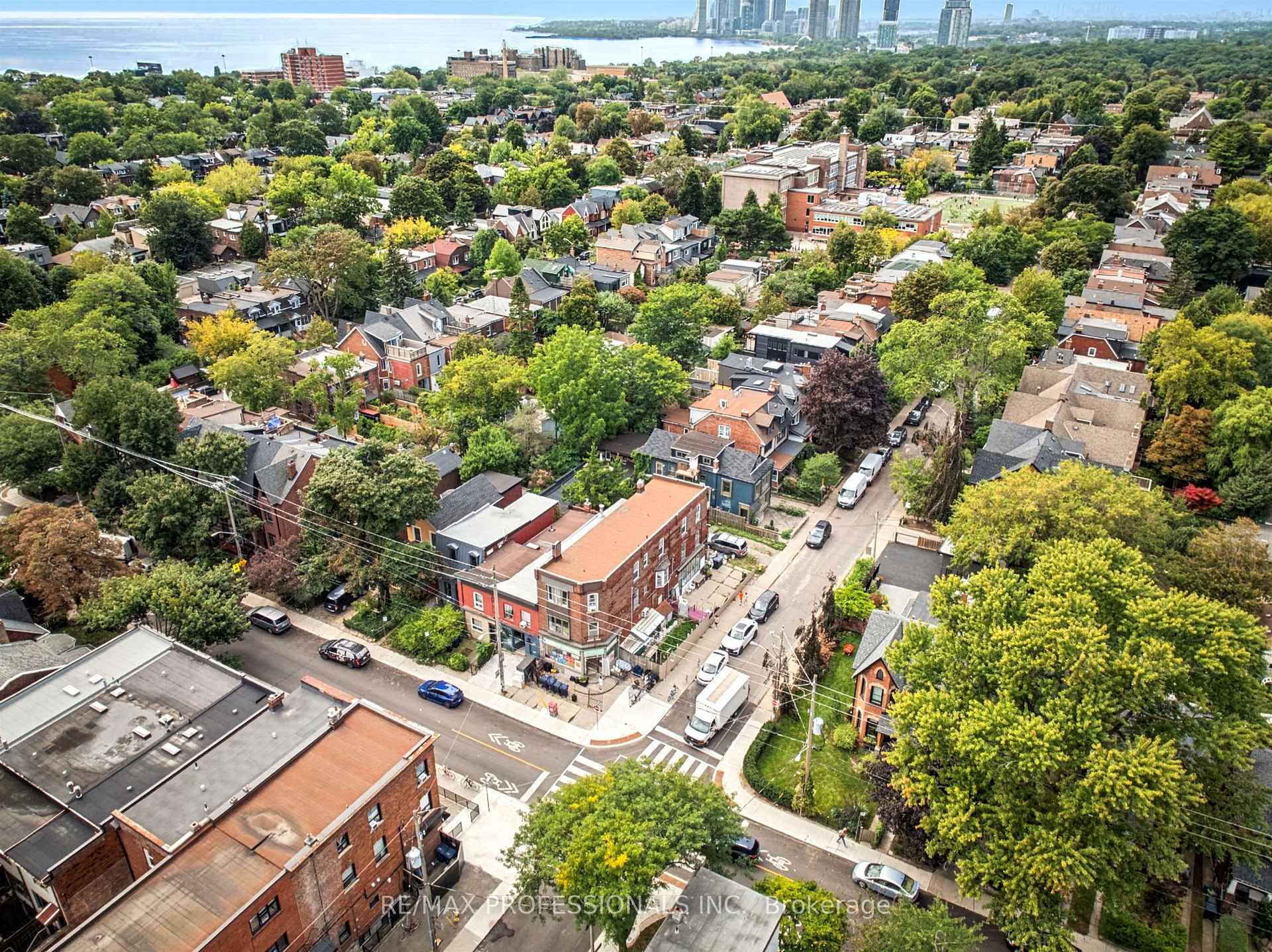 Photo 33 of 28 Wright Avenue, Toronto, Roncesvalles — HOMEH