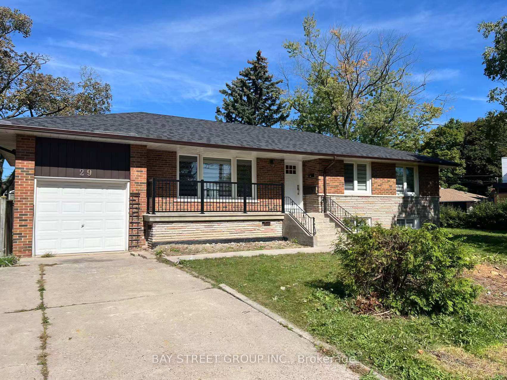 Photo 1 of 29 Harnish Crescent, North York, Newtonbrook East — HOMEH