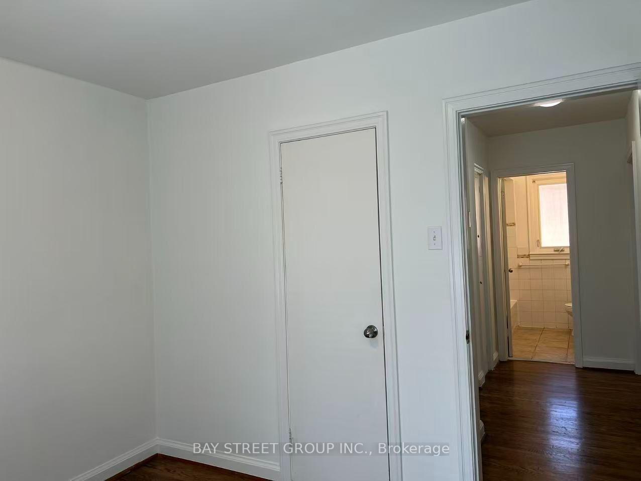Photo 23 of 29 Harnish Crescent, North York, Newtonbrook East — HOMEH
