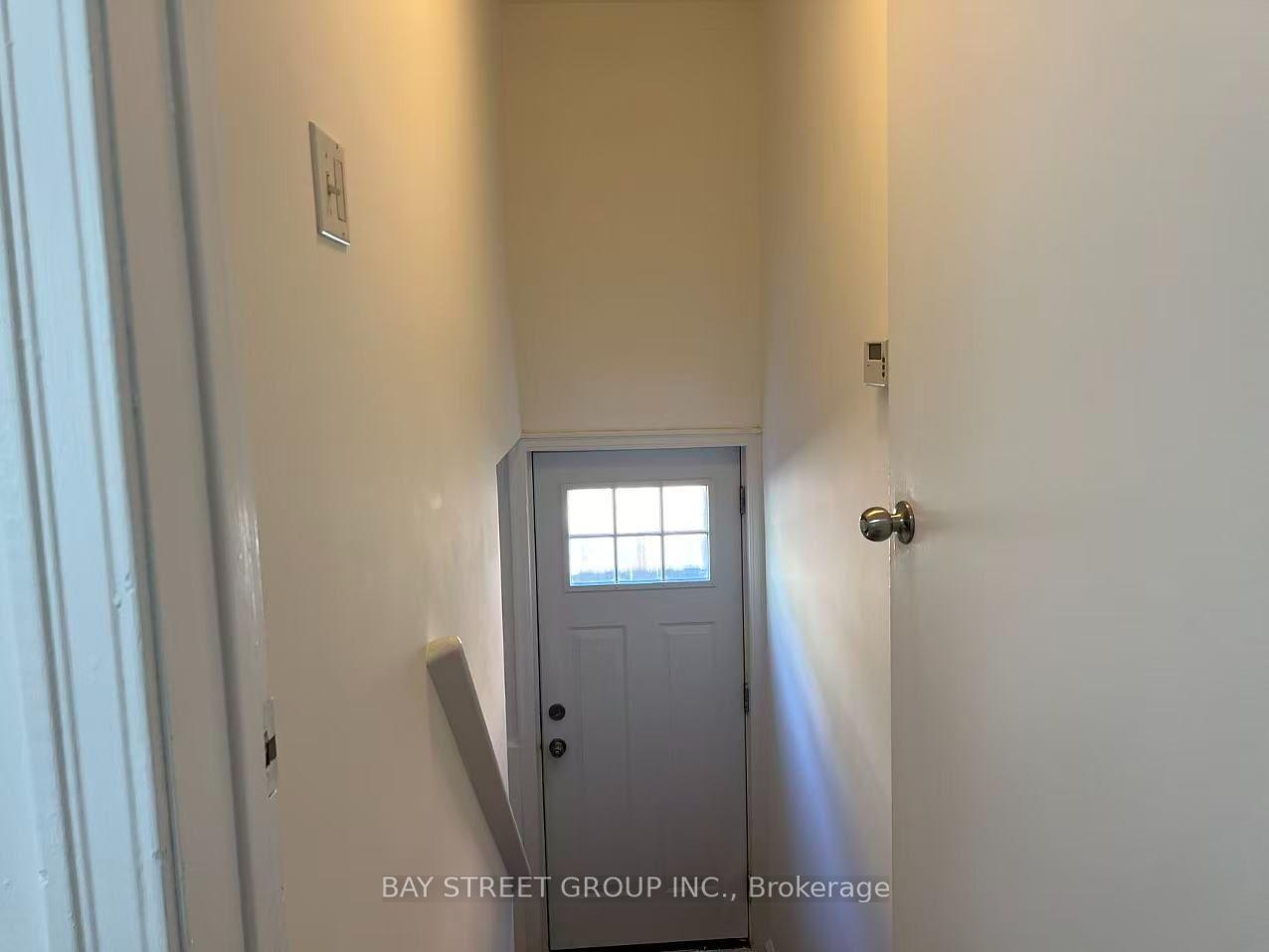 Photo 25 of 29 Harnish Crescent, North York, Newtonbrook East — HOMEH