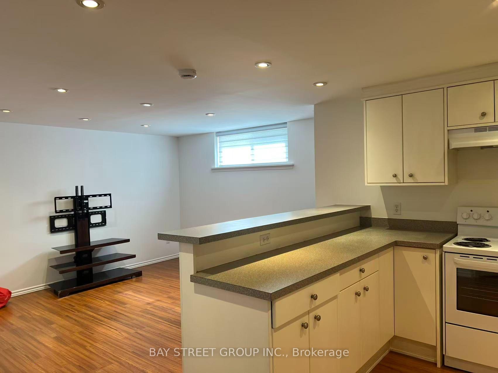 Photo 26 of 29 Harnish Crescent, North York, Newtonbrook East — HOMEH