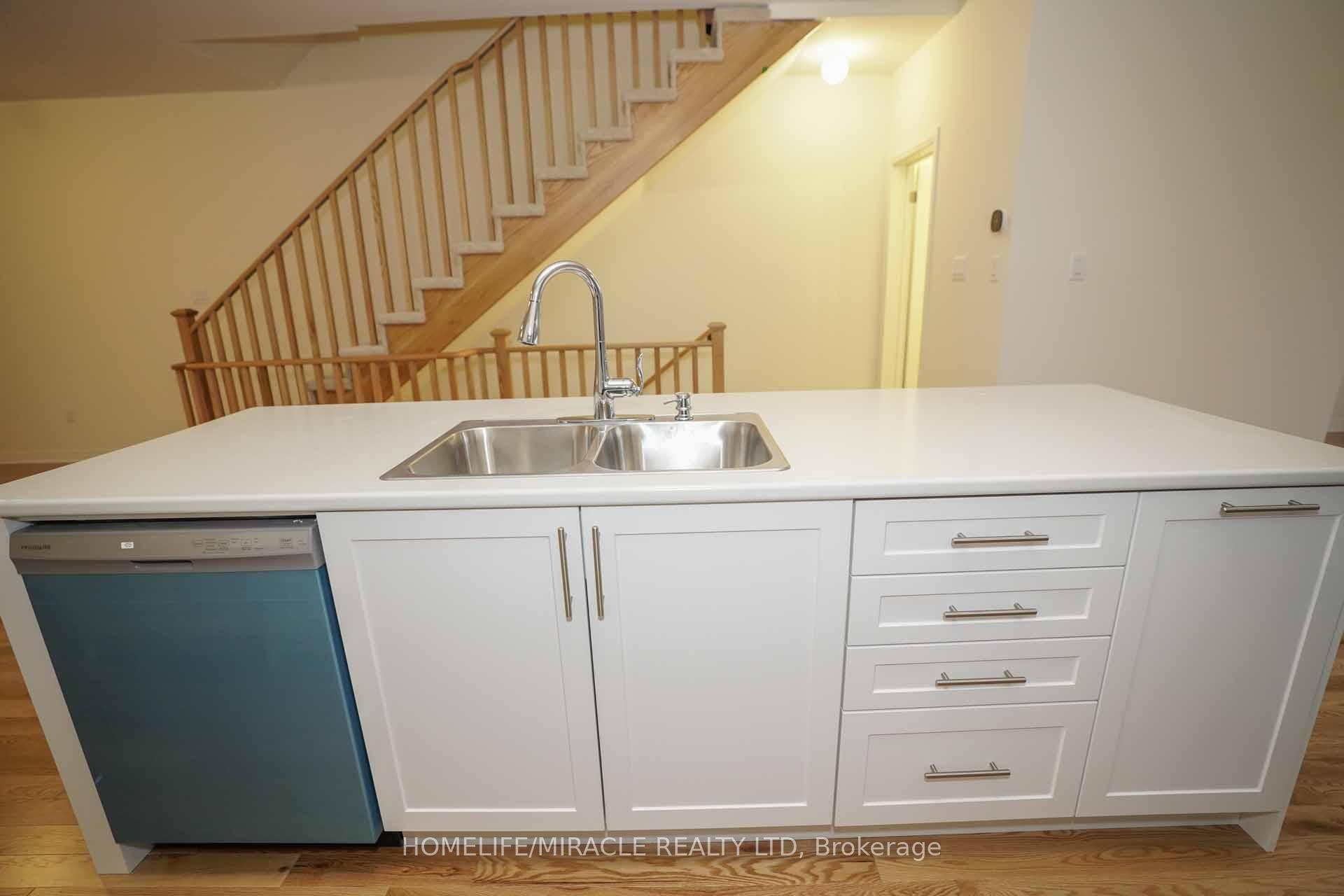 Photo 21 of 1561 Green Road, Clarington, Bowmanville — HOMEH