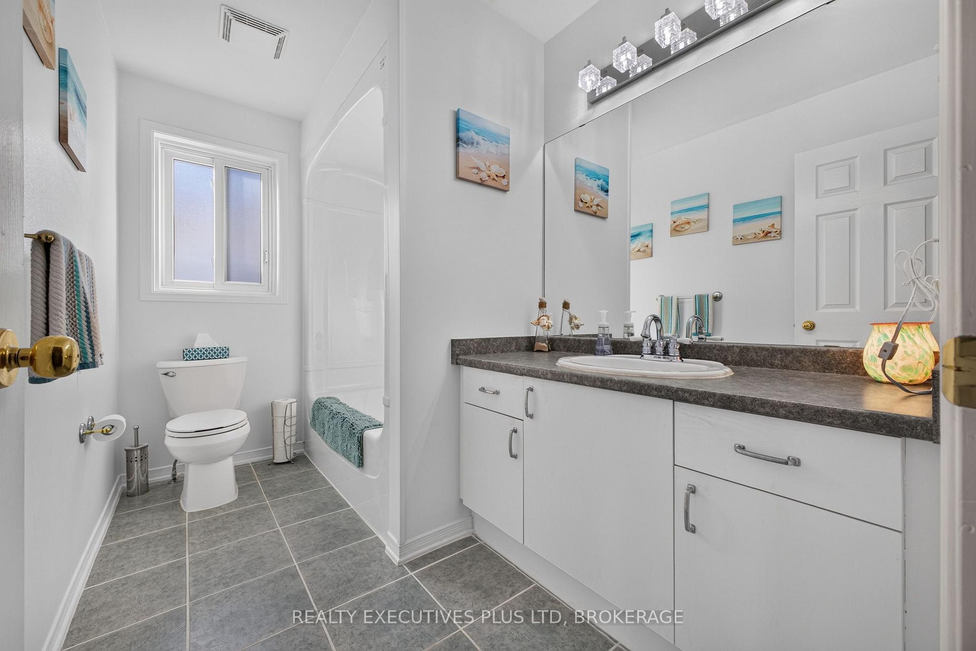 Photo 15 of 7802 Sabine Drive, Niagara Falls, Ascot — HOMEH