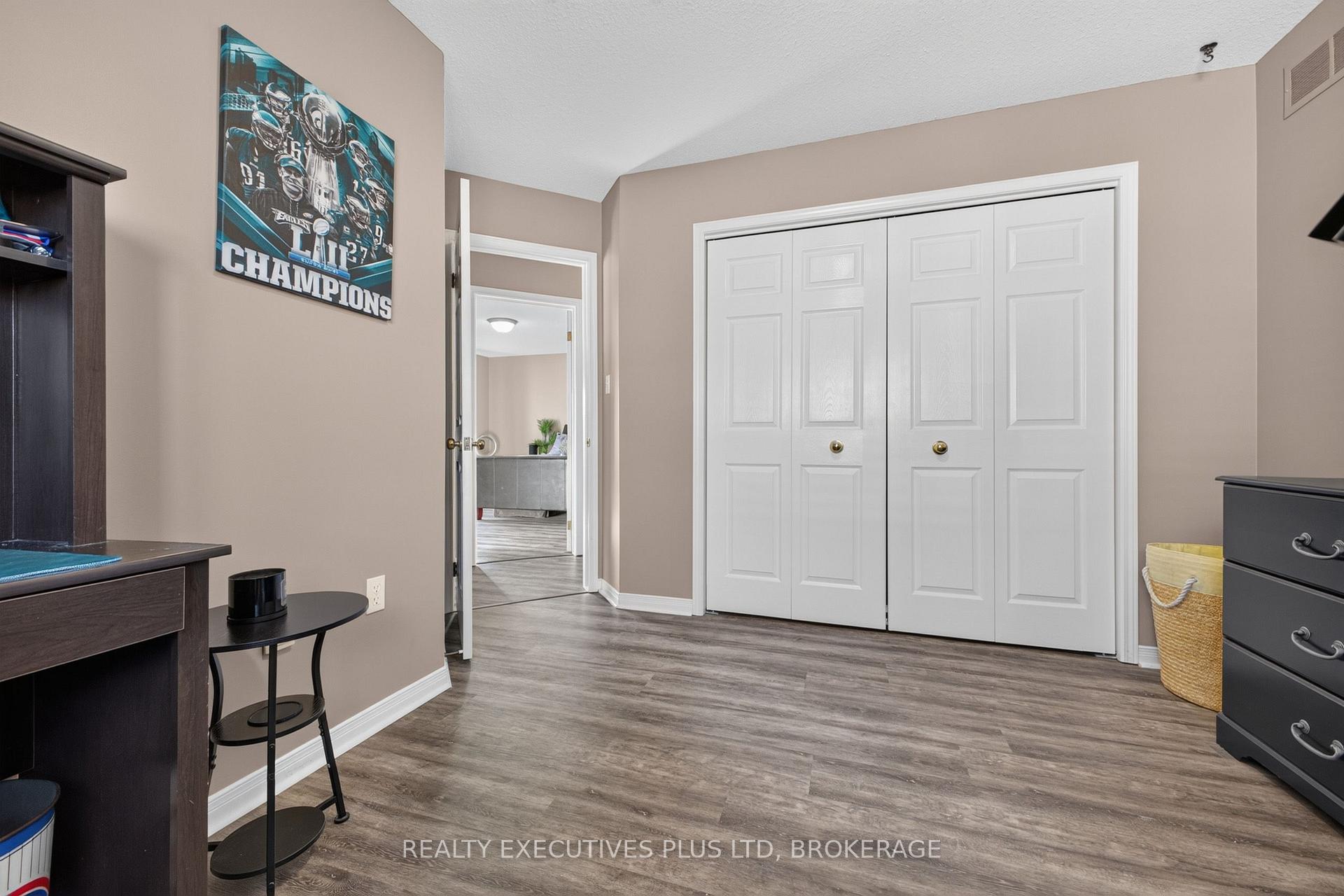 Photo 19 of 7802 Sabine Drive, Niagara Falls, Ascot — HOMEH