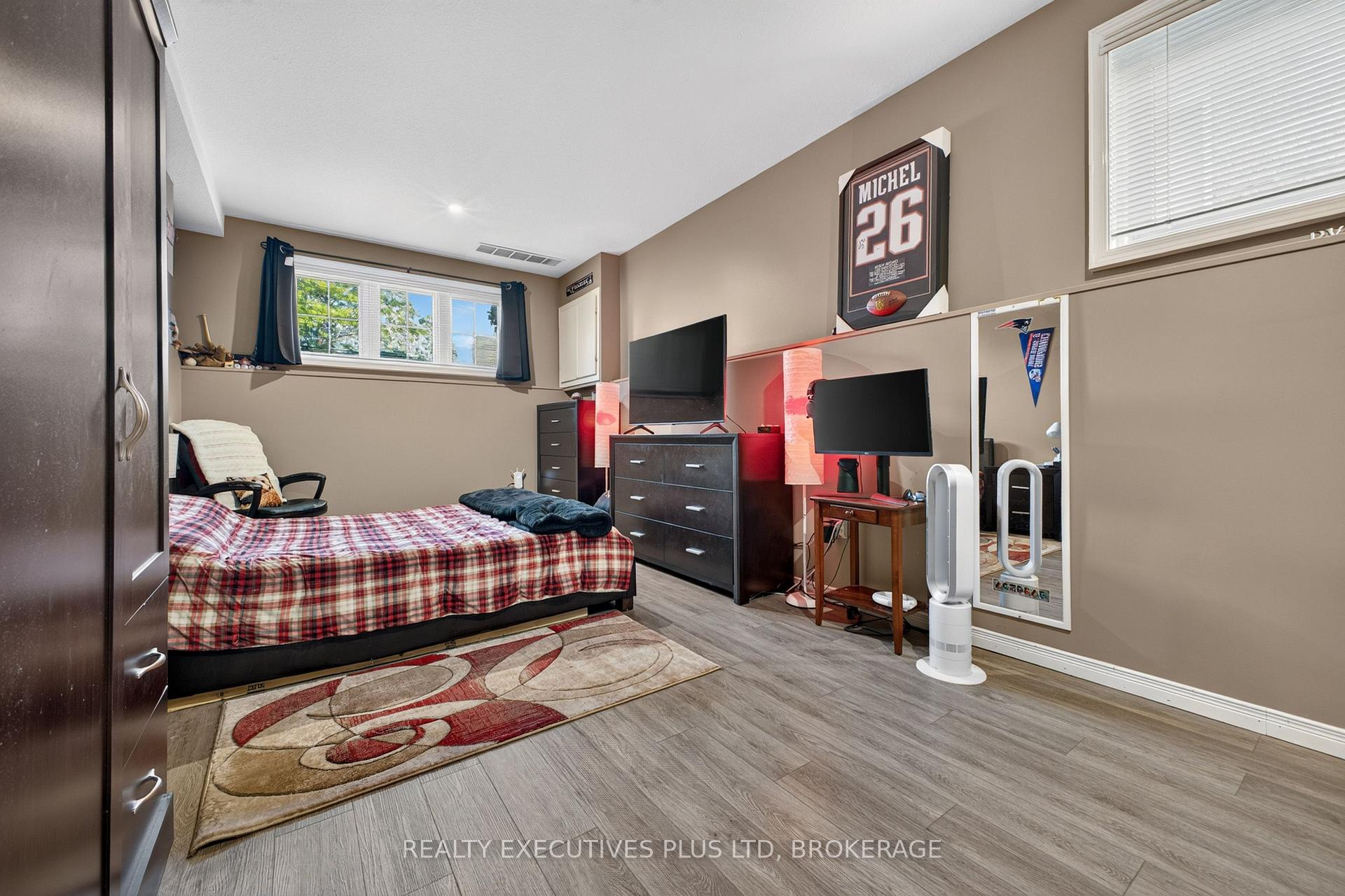 Photo 28 of 7802 Sabine Drive, Niagara Falls, Ascot — HOMEH