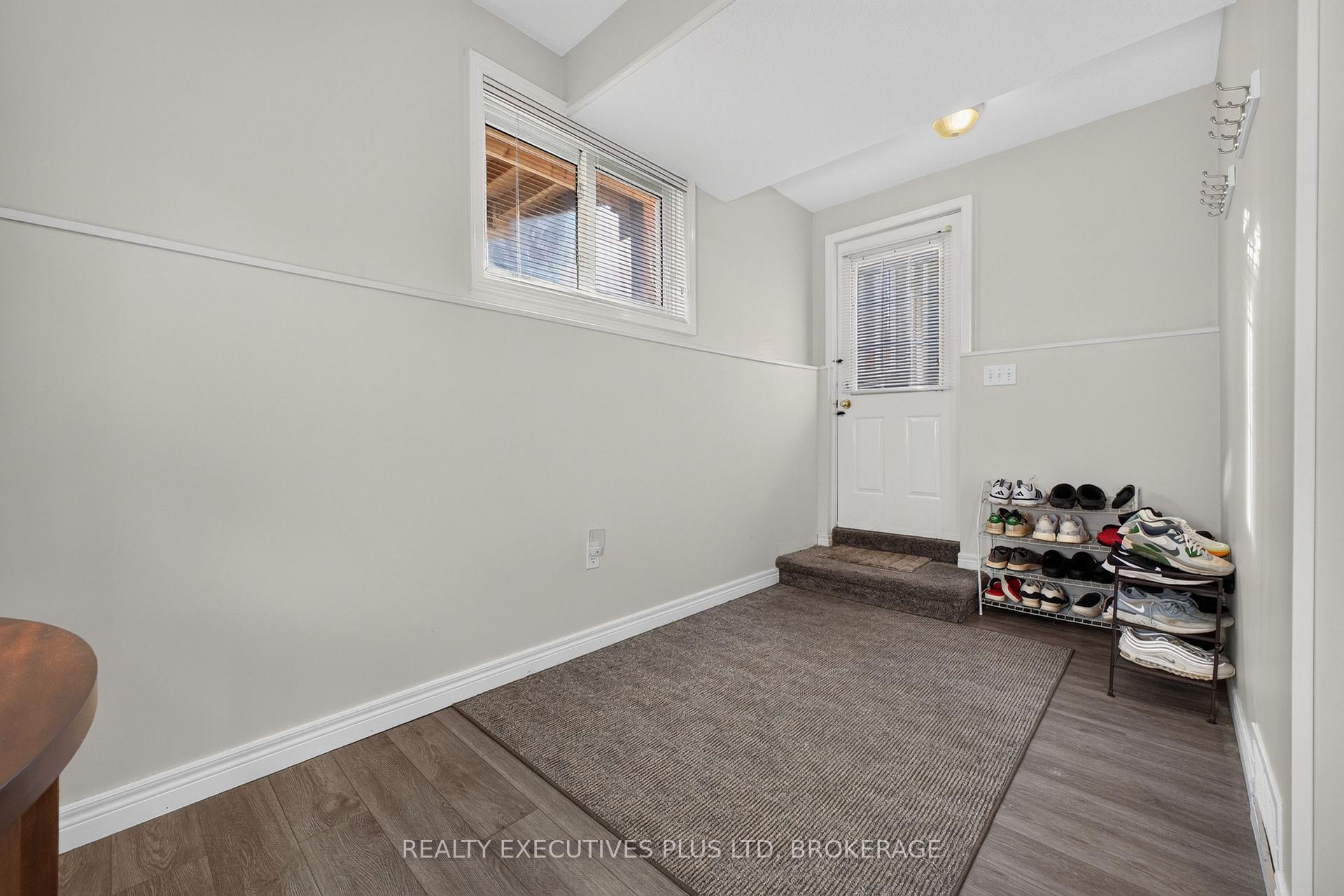 Photo 37 of 7802 Sabine Drive, Niagara Falls, Ascot — HOMEH
