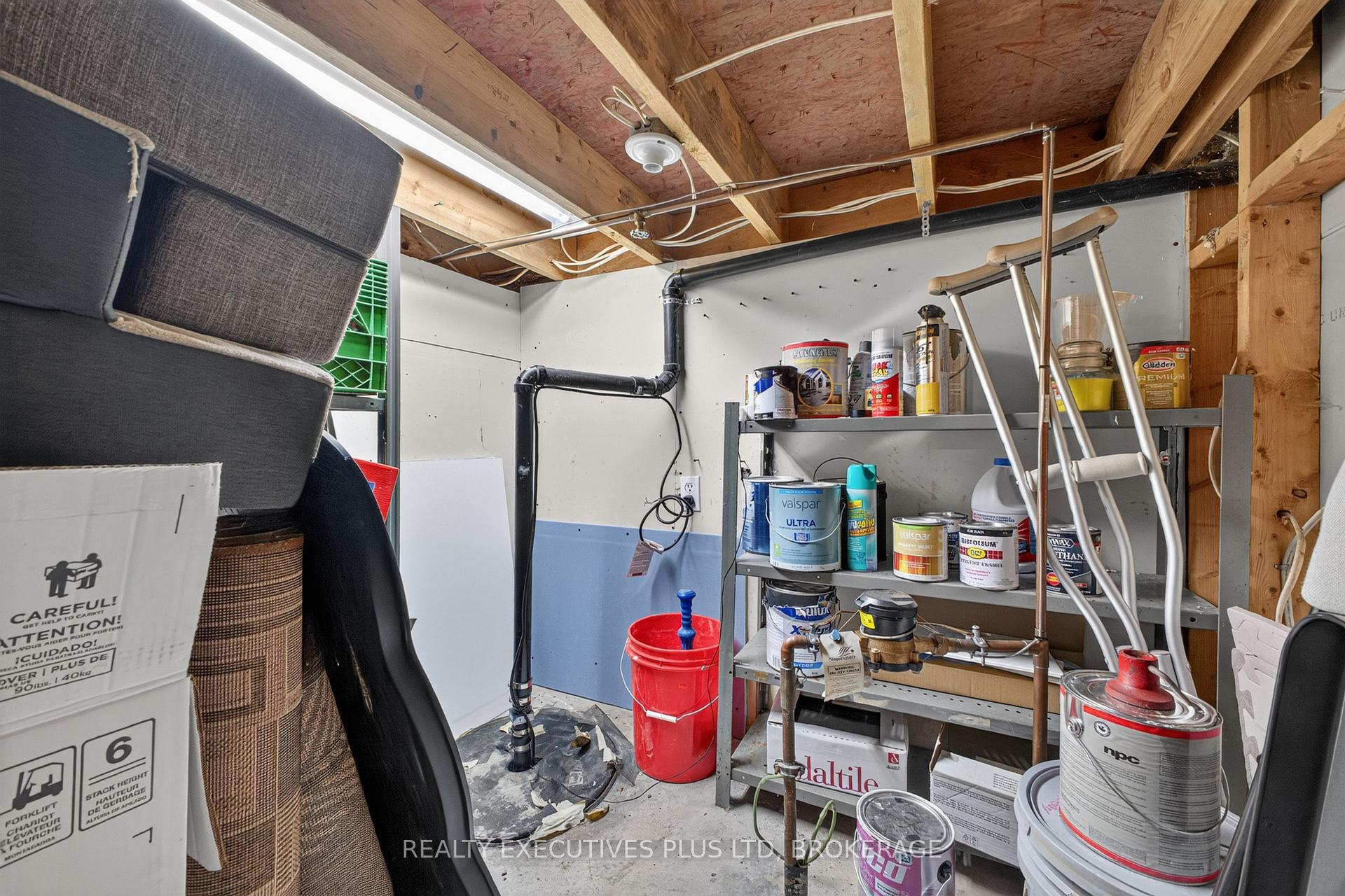 Photo 40 of 7802 Sabine Drive, Niagara Falls, Ascot — HOMEH