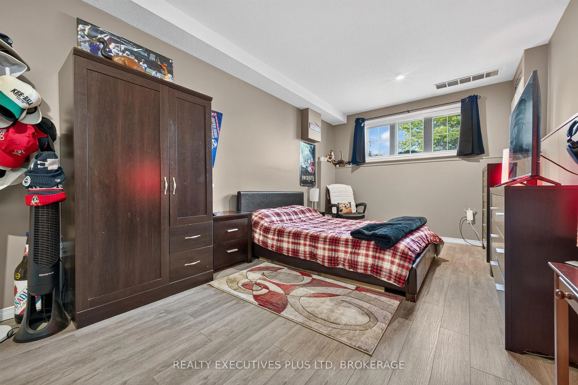 Photo 30 of 7802 Sabine Drive, Niagara Falls, Ascot — HOMEH