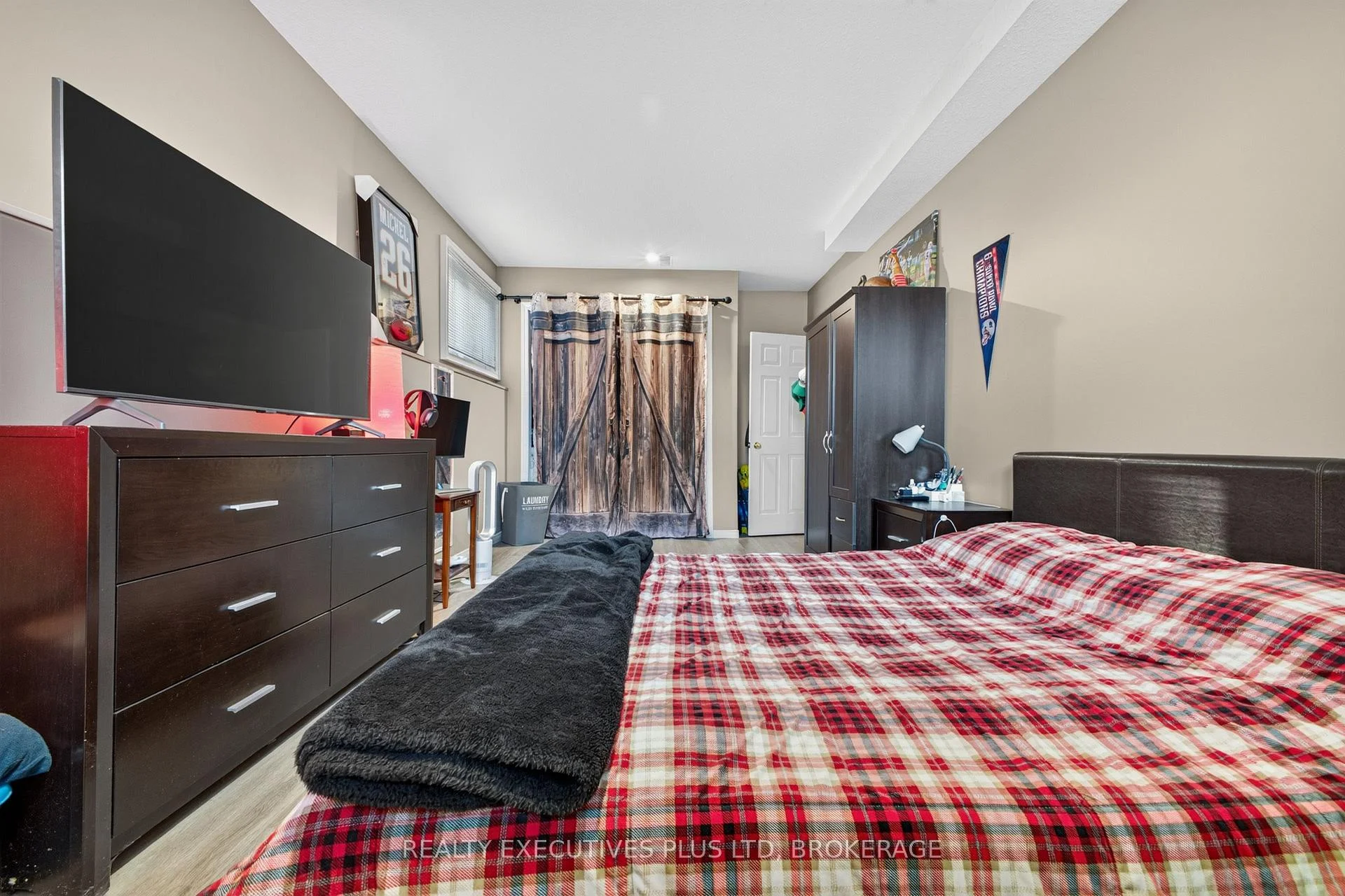 Photo 31 of 7802 Sabine Drive, Niagara Falls, Ascot — HOMEH