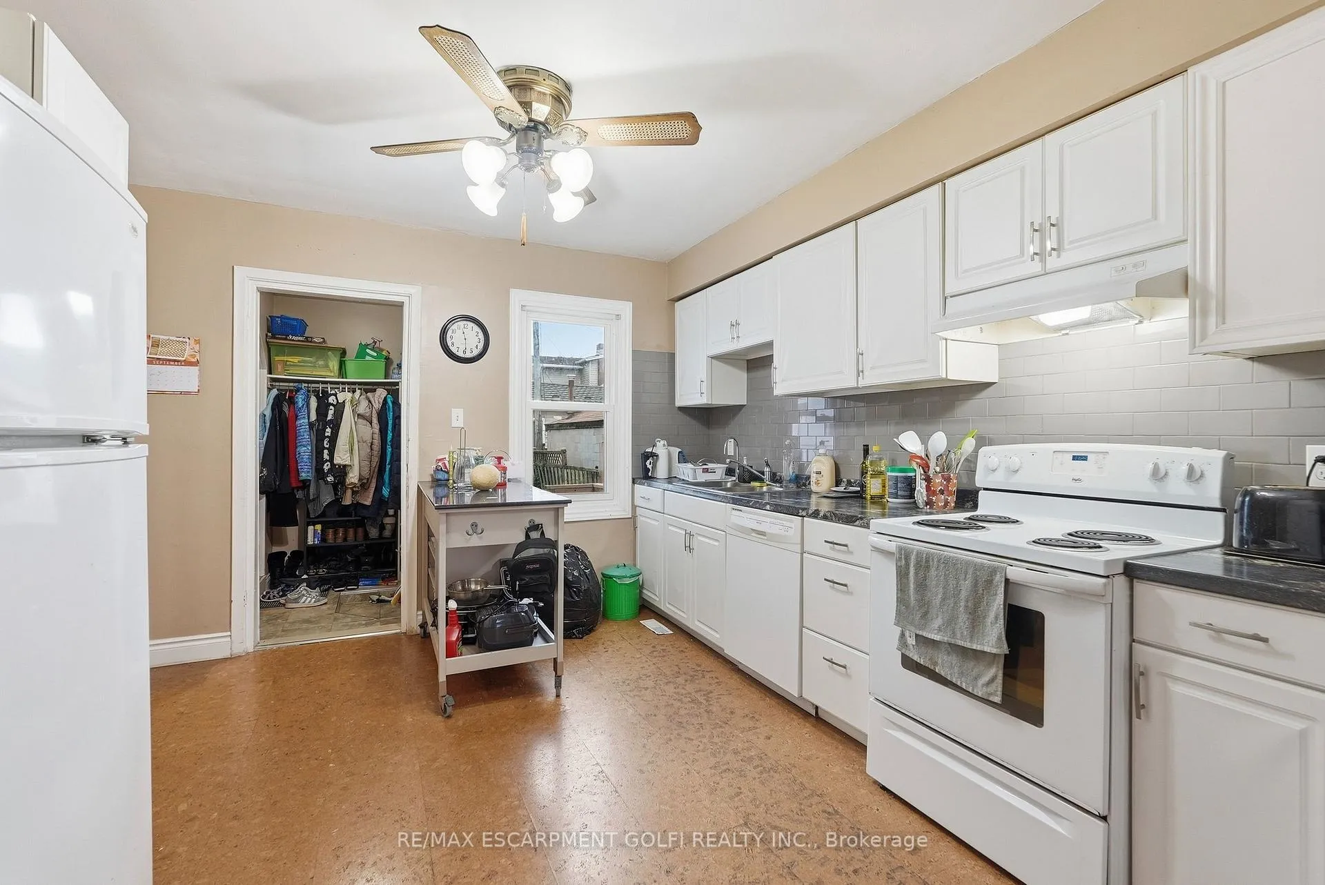 Photo 6 of 524 Roxborough Avenue, Hamilton, Homeside — HOMEH
