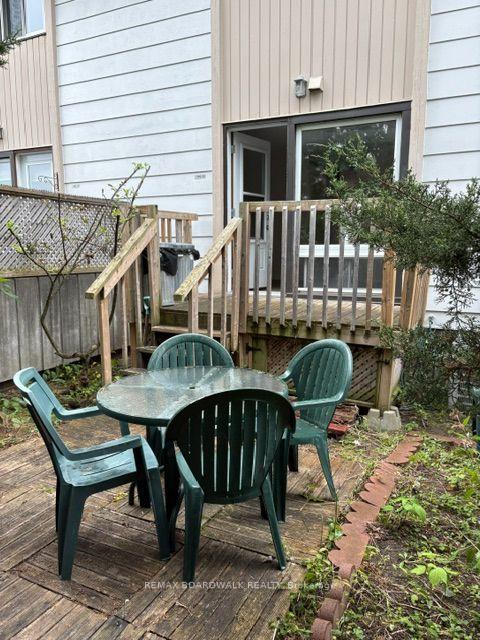 Photo 24 of 912 B Elmsmere Drive, Ottawa, Beacon Hill South — HOMEH