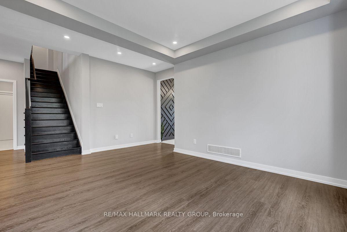 Photo 16 of 534 Nordmann Firr Court, Ottawa, Kanata - Emerald Meadows/Trailwest — HOMEH