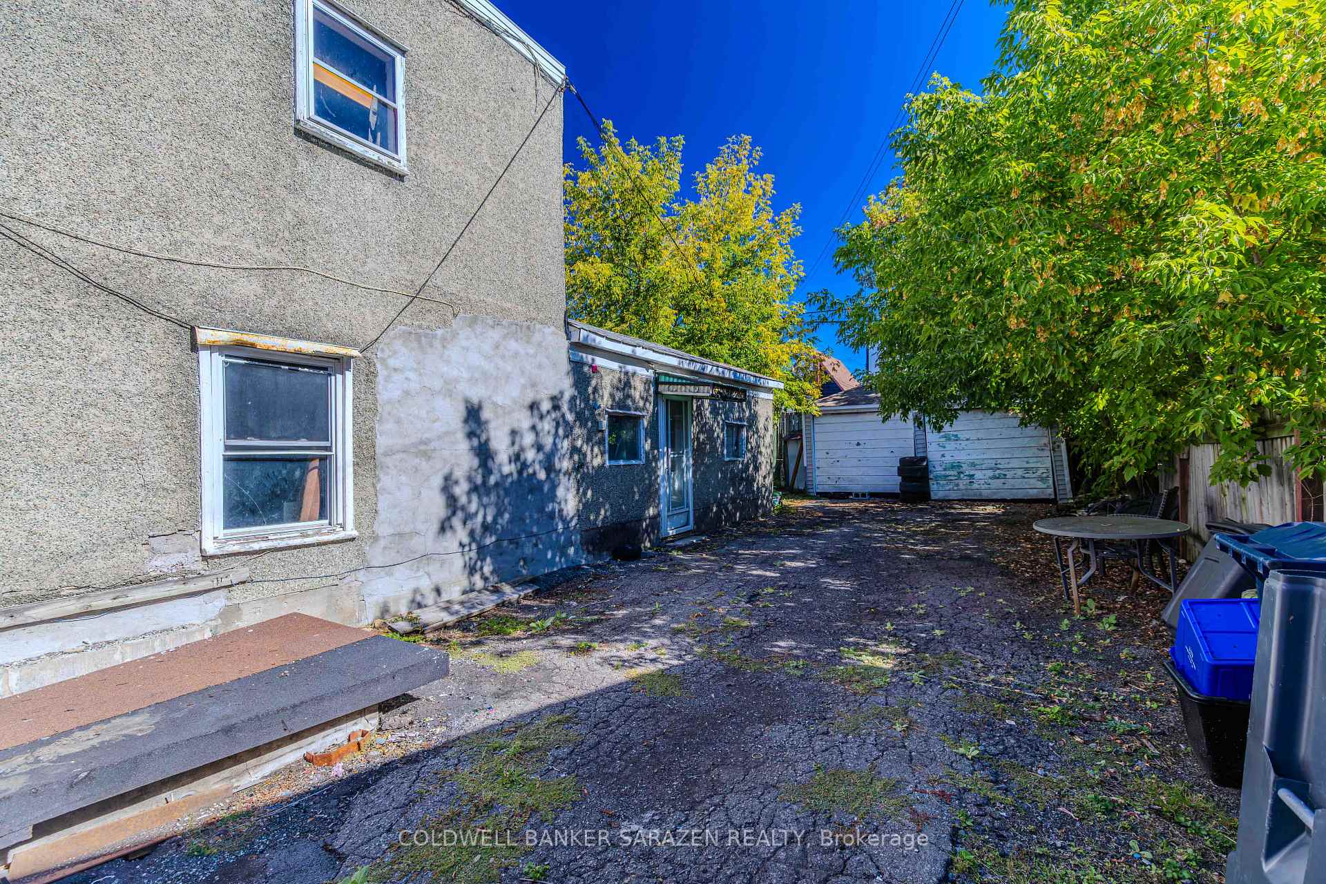 Photo 5 of 215 Desrosiers Street, Ottawa, Vanier — HOMEH