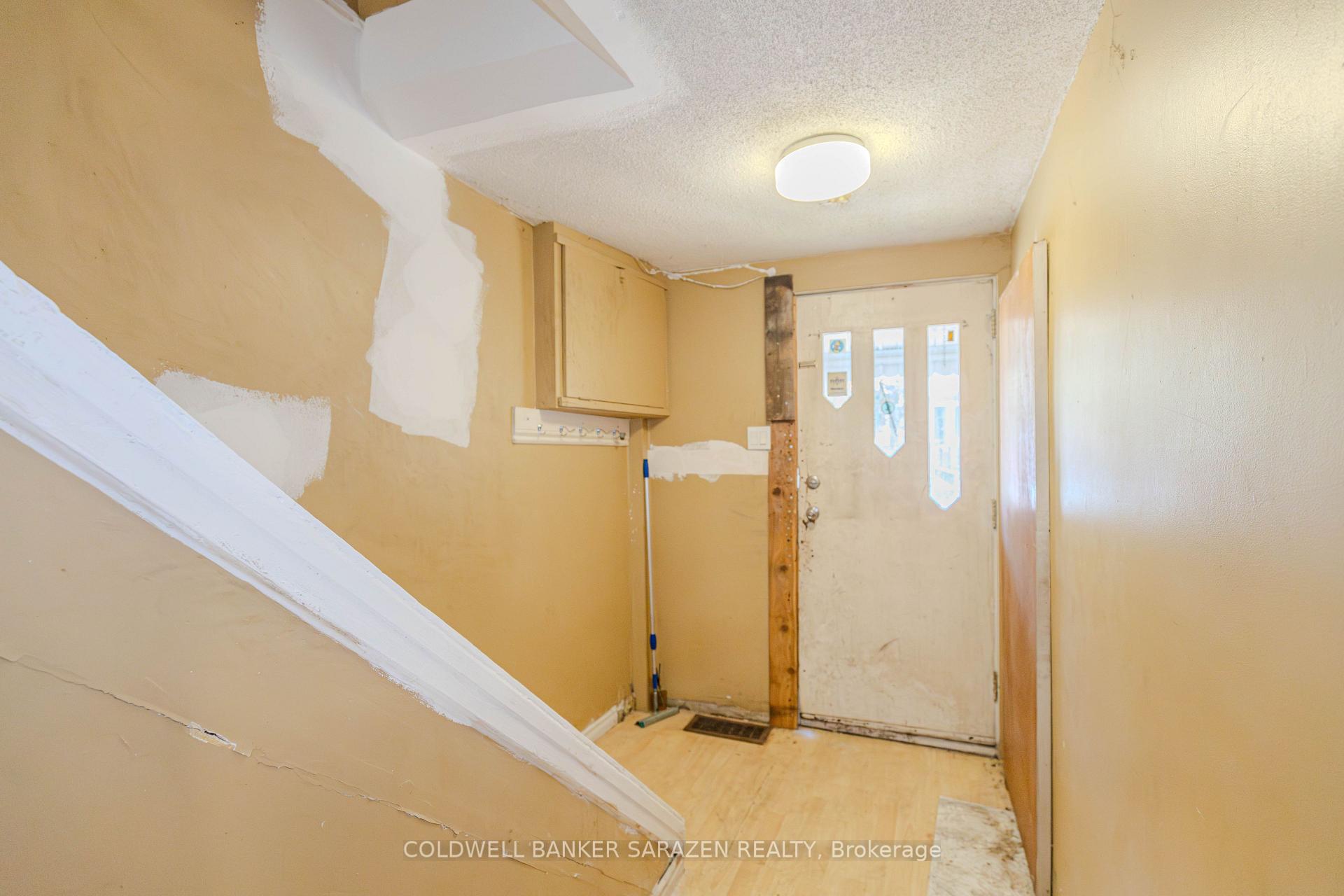 Photo 8 of 215 Desrosiers Street, Ottawa, Vanier — HOMEH