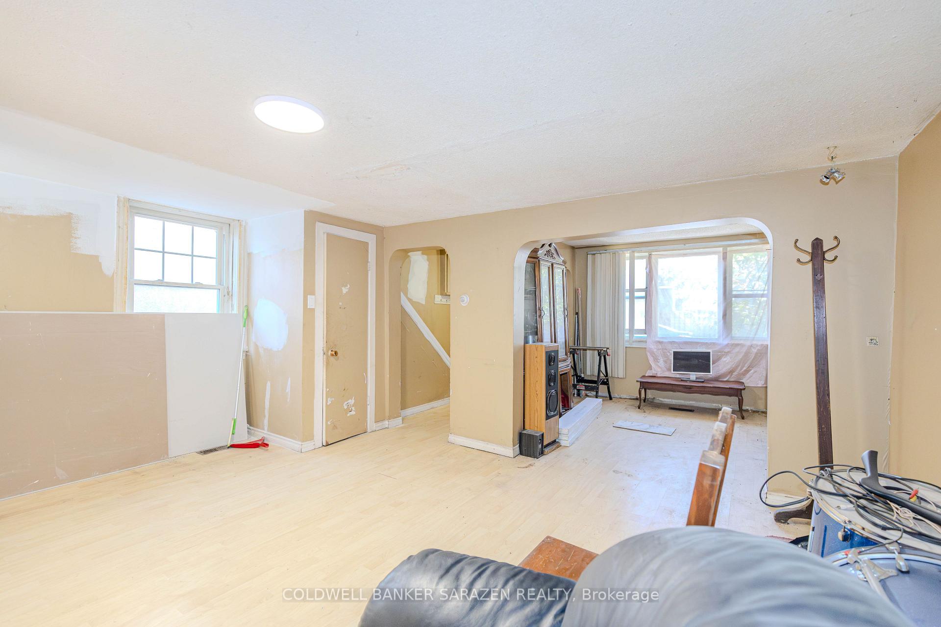 Photo 12 of 215 Desrosiers Street, Ottawa, Vanier — HOMEH