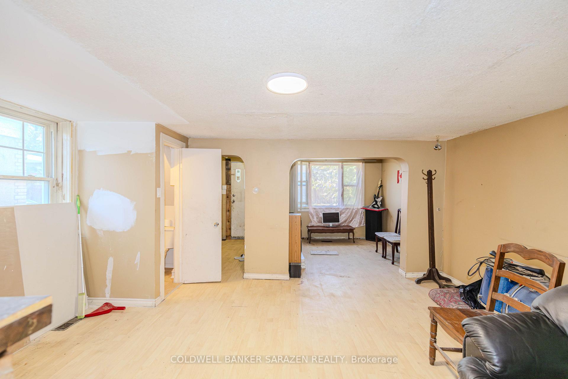 Photo 13 of 215 Desrosiers Street, Ottawa, Vanier — HOMEH