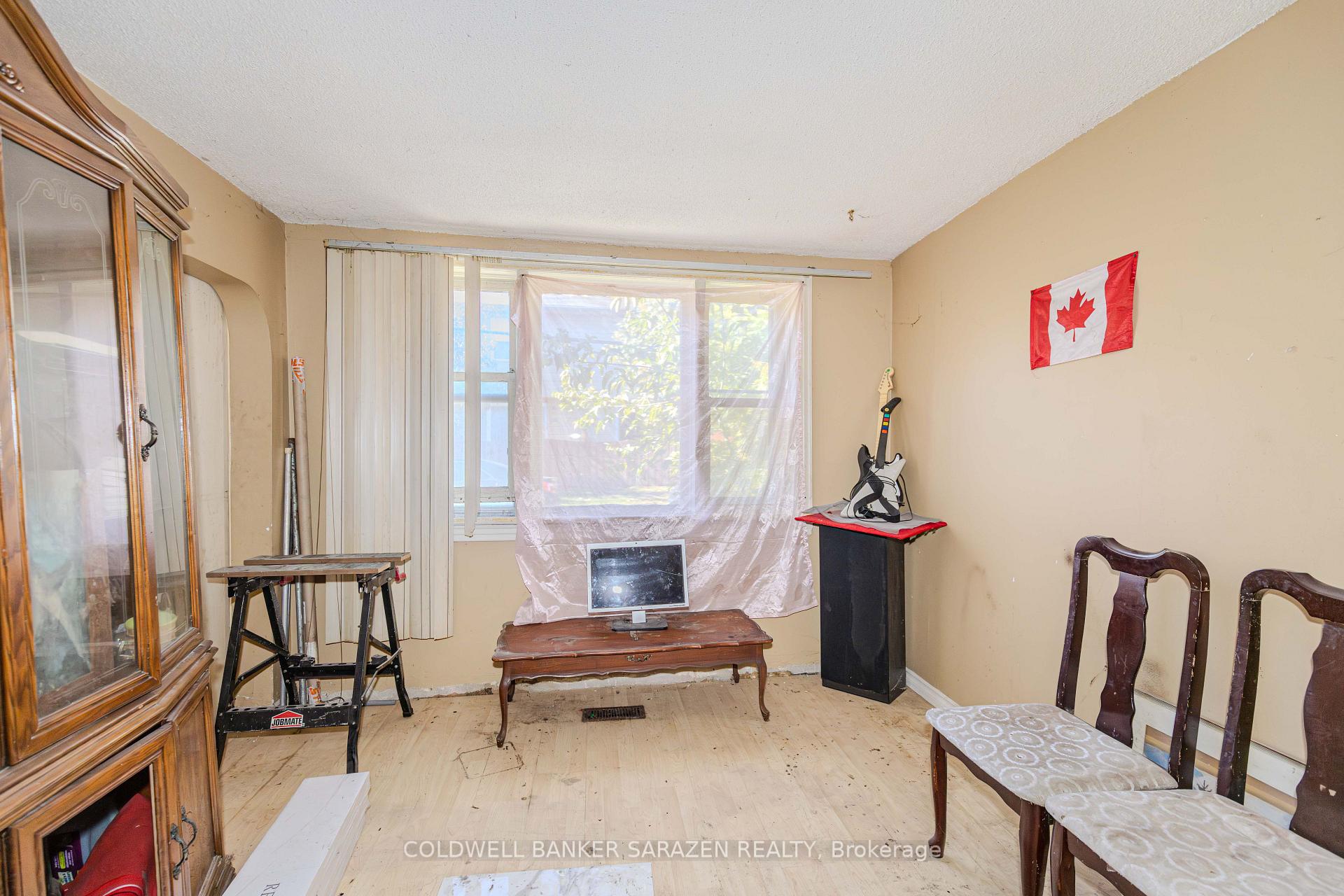 Photo 15 of 215 Desrosiers Street, Ottawa, Vanier — HOMEH