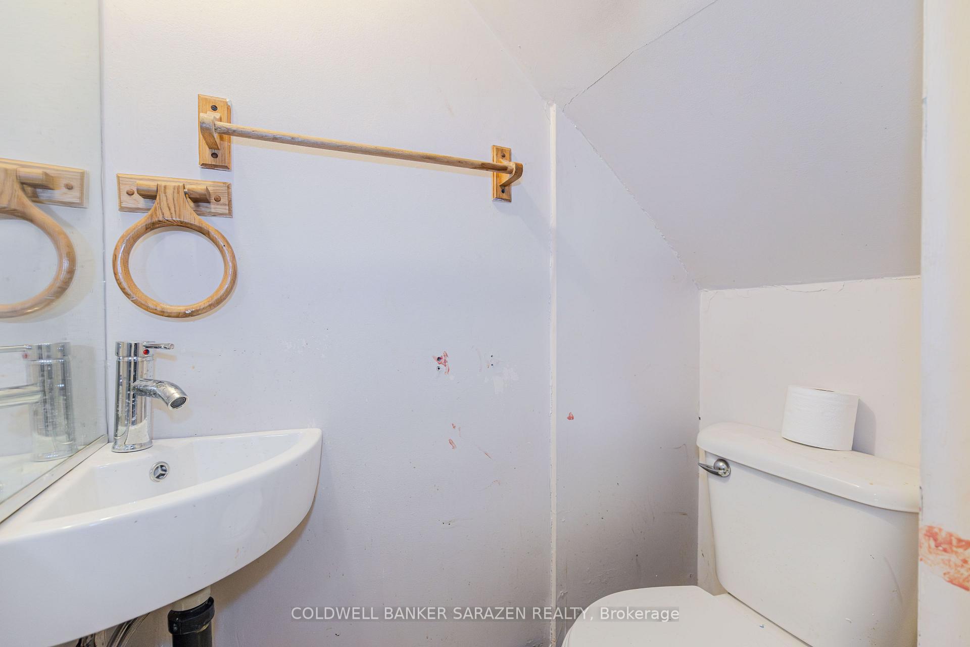 Photo 16 of 215 Desrosiers Street, Ottawa, Vanier — HOMEH