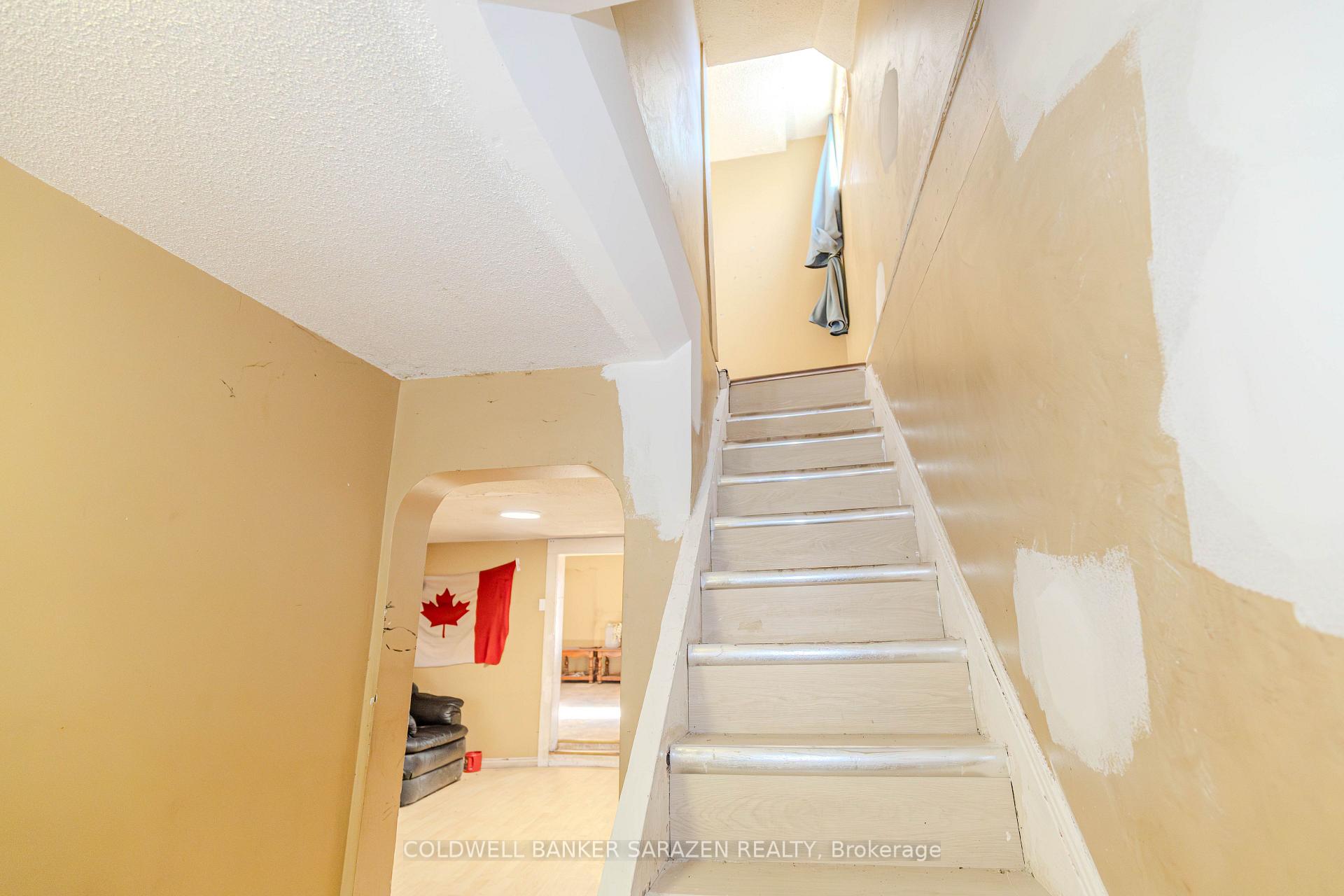 Photo 19 of 215 Desrosiers Street, Ottawa, Vanier — HOMEH