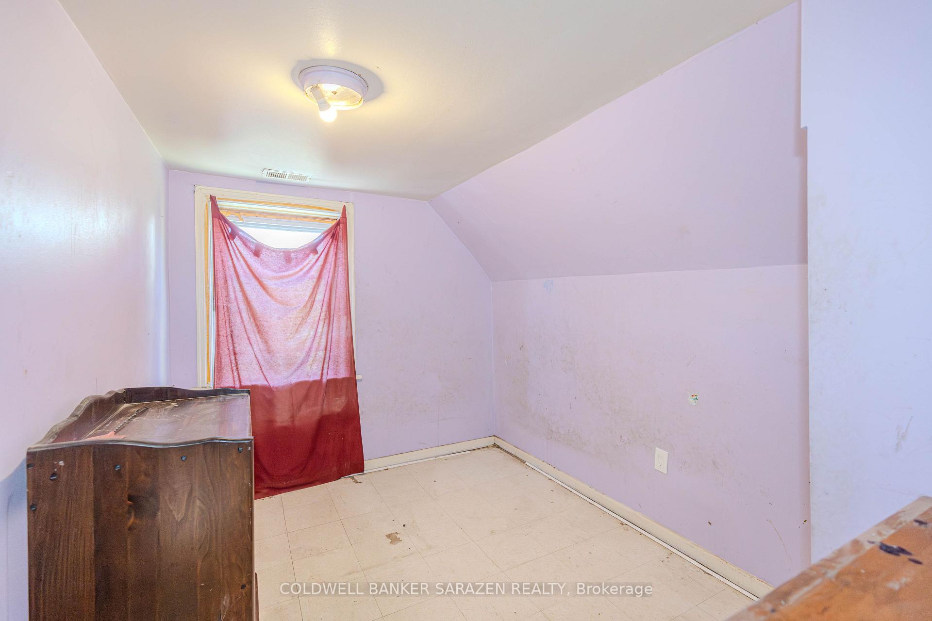 Photo 25 of 215 Desrosiers Street, Ottawa, Vanier — HOMEH