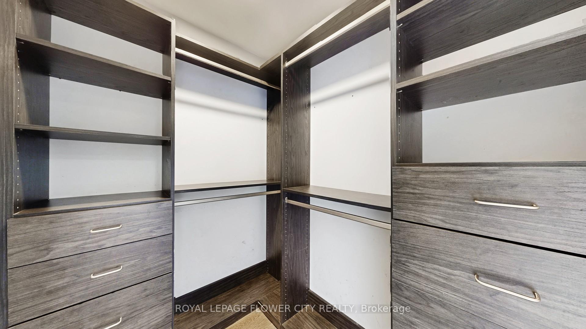 Photo 23 of 642 Sweetwater Crescent, Newmarket, Glenway Estates — HOMEH