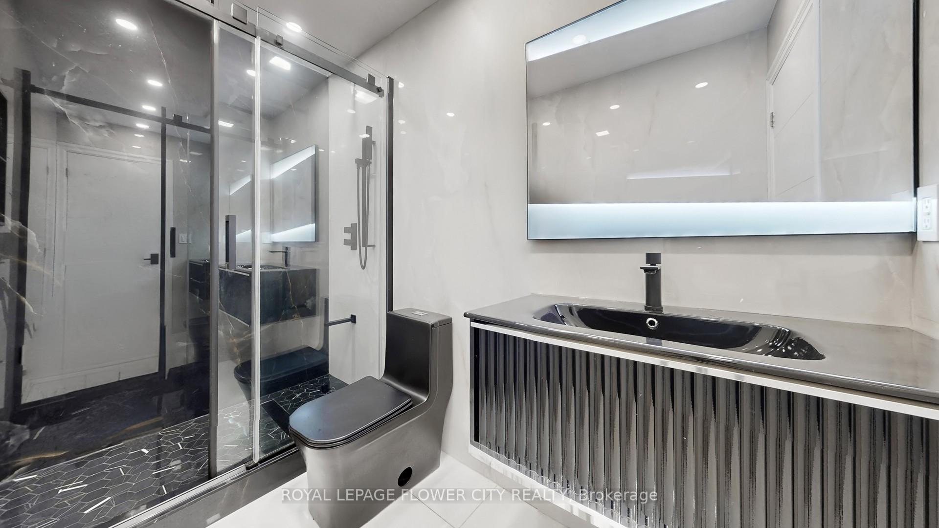 Photo 38 of 642 Sweetwater Crescent, Newmarket, Glenway Estates — HOMEH