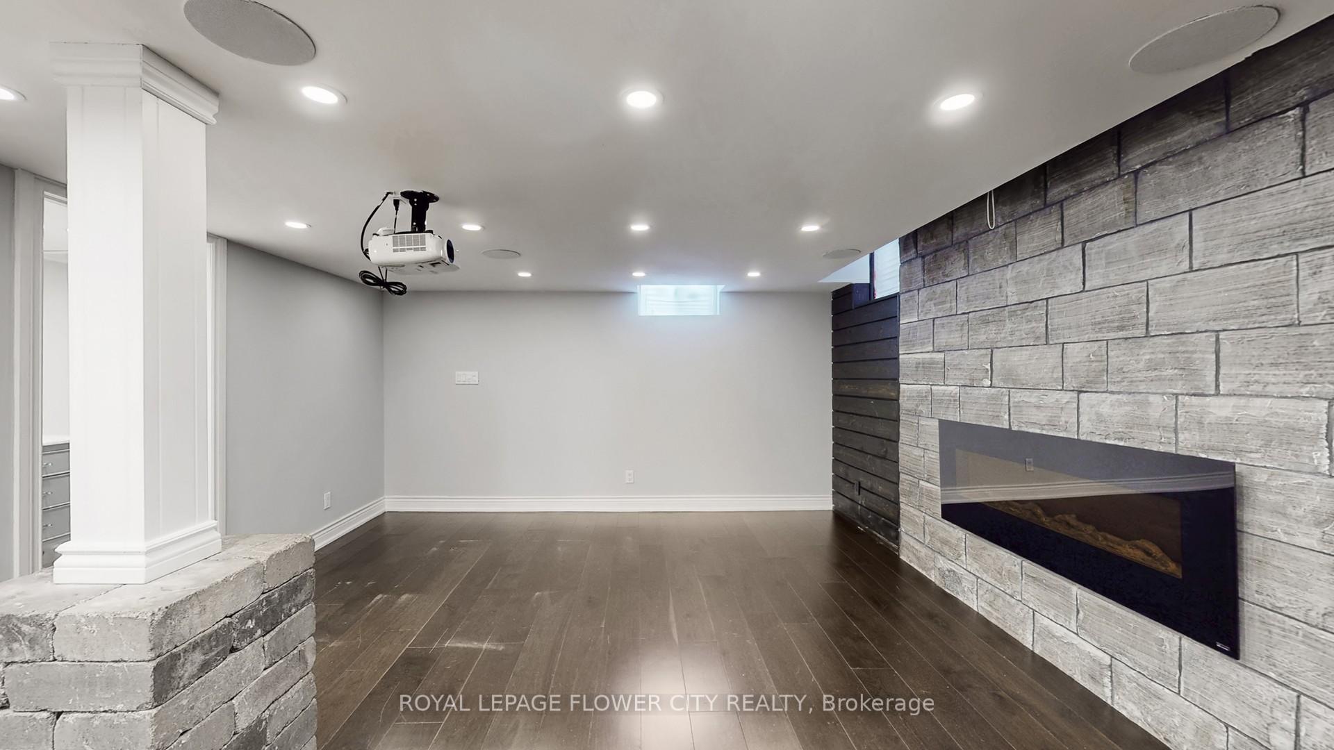 Photo 41 of 642 Sweetwater Crescent, Newmarket, Glenway Estates — HOMEH