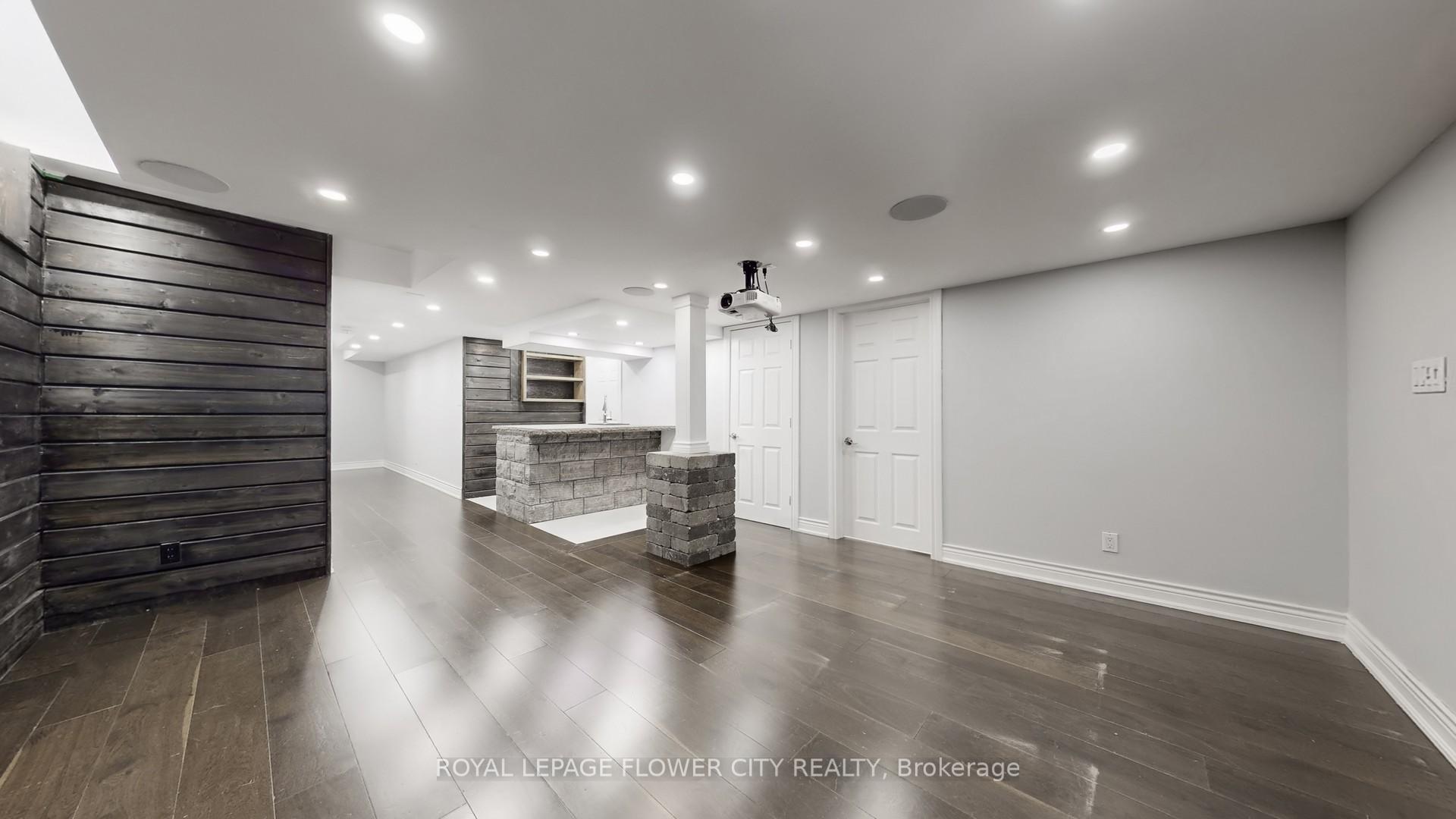 Photo 44 of 642 Sweetwater Crescent, Newmarket, Glenway Estates — HOMEH