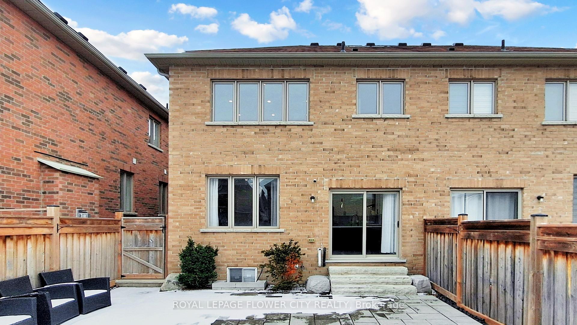 Photo 46 of 642 Sweetwater Crescent, Newmarket, Glenway Estates — HOMEH