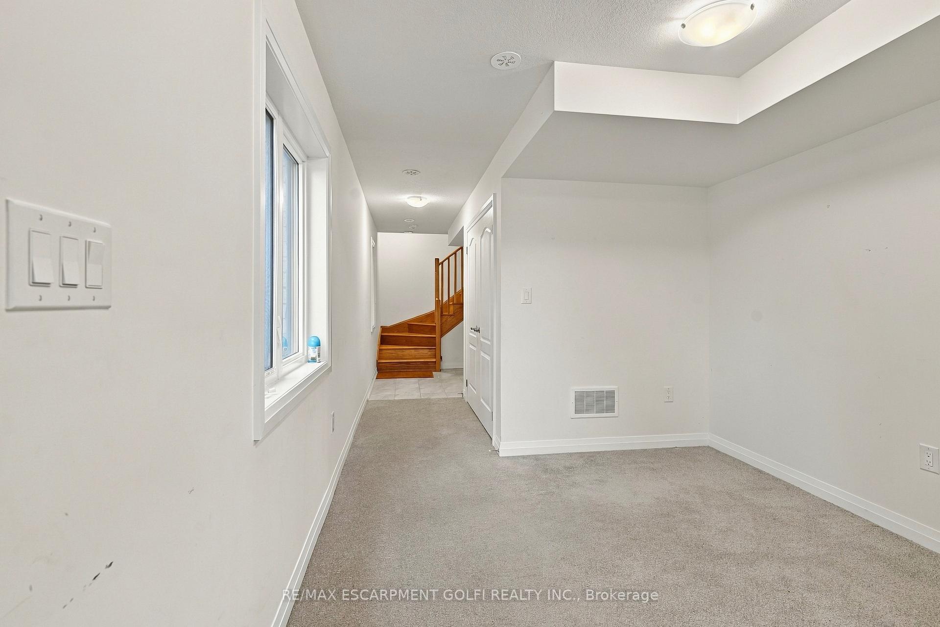 Photo 2 of 57 Norwich Crescent, Haldimand — HOMEH