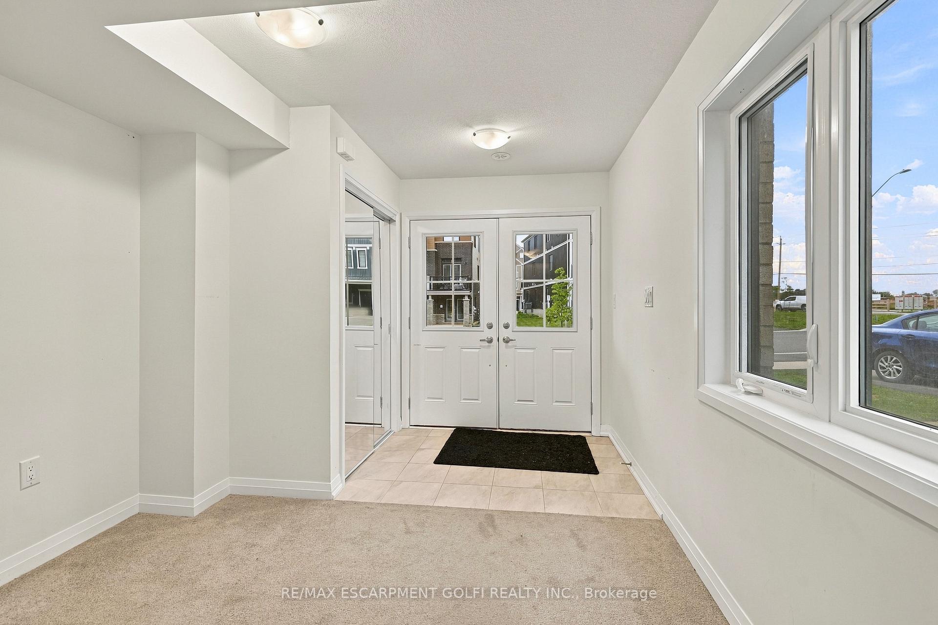 Photo 3 of 57 Norwich Crescent, Haldimand — HOMEH