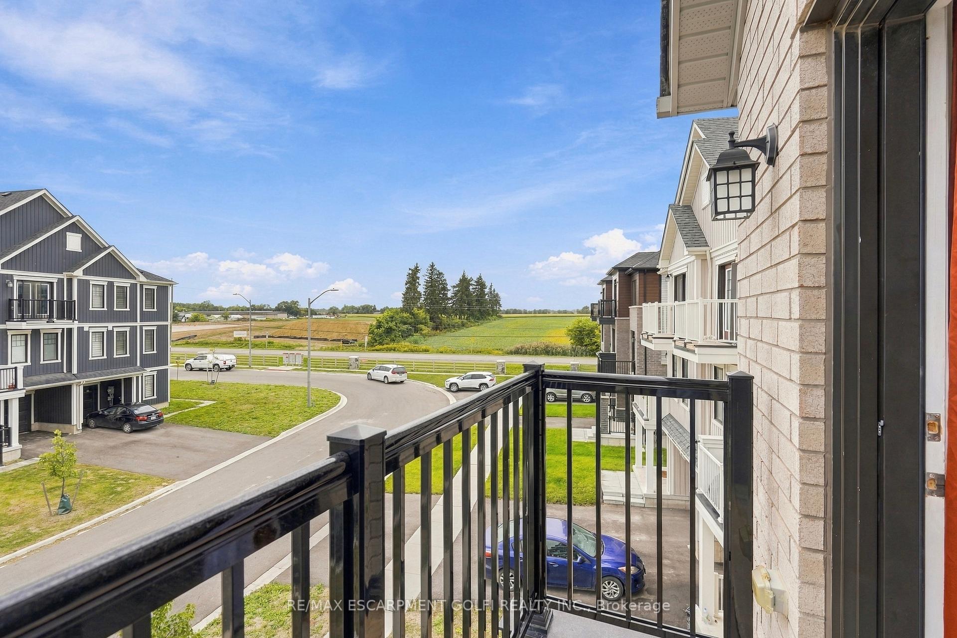 Photo 27 of 57 Norwich Crescent, Haldimand — HOMEH
