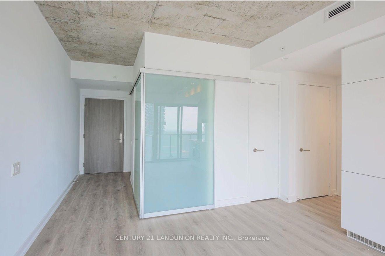 Photo 5 of Unit 2802, 161 Roehampton Avenue, Toronto, Mount Pleasant West — HOMEH