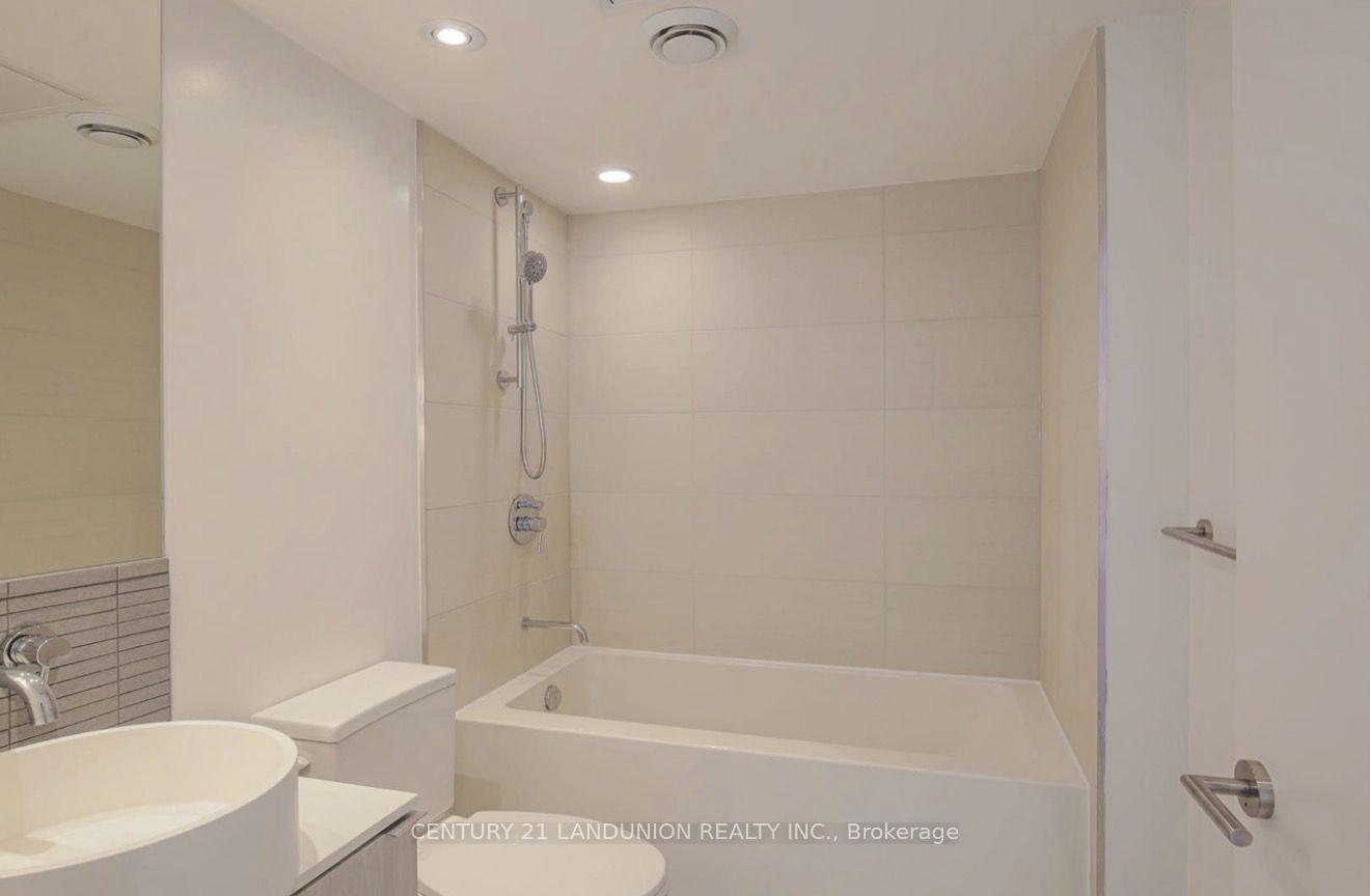 Photo 7 of Unit 2802, 161 Roehampton Avenue, Toronto, Mount Pleasant West — HOMEH
