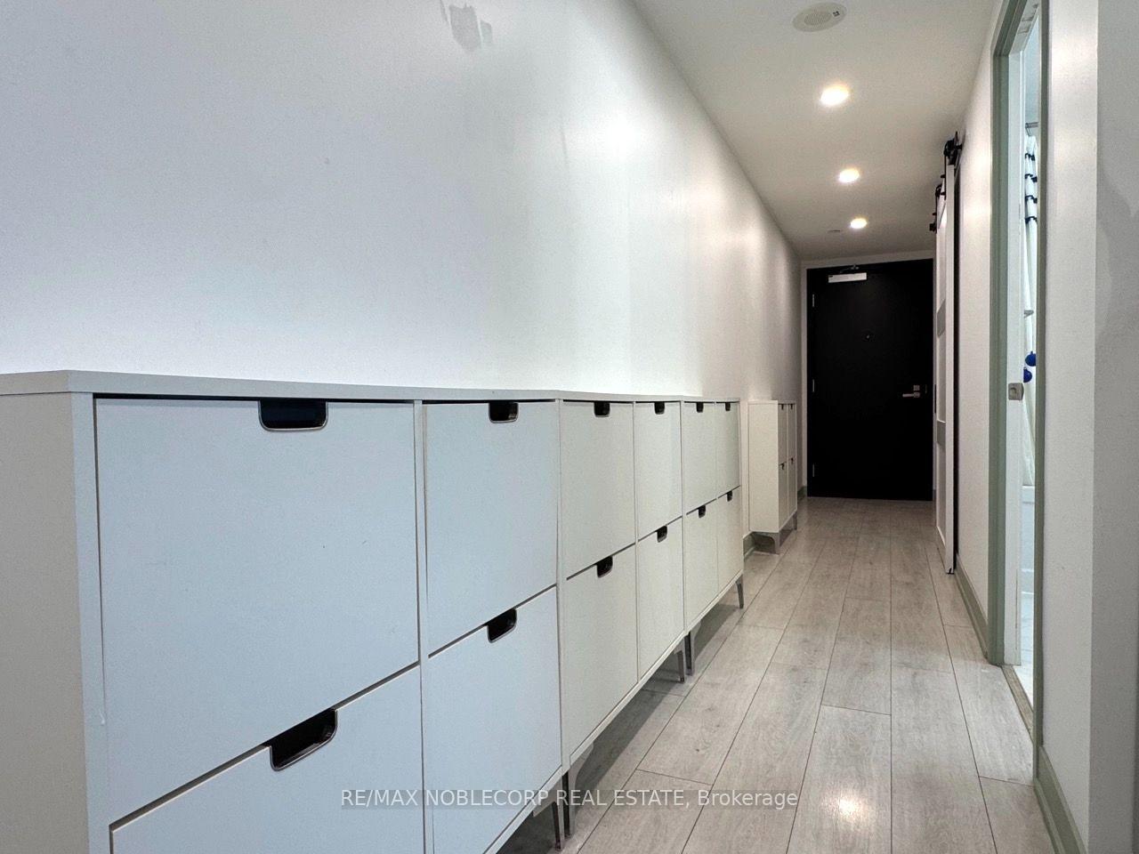Photo 4 of Unit 263, 31 Tippett Road, North York, Clanton Park — HOMEH