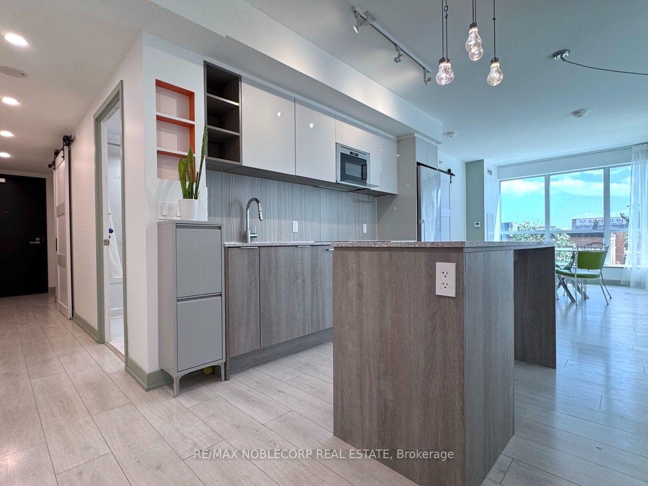 Photo 6 of Unit 263, 31 Tippett Road, North York, Clanton Park — HOMEH
