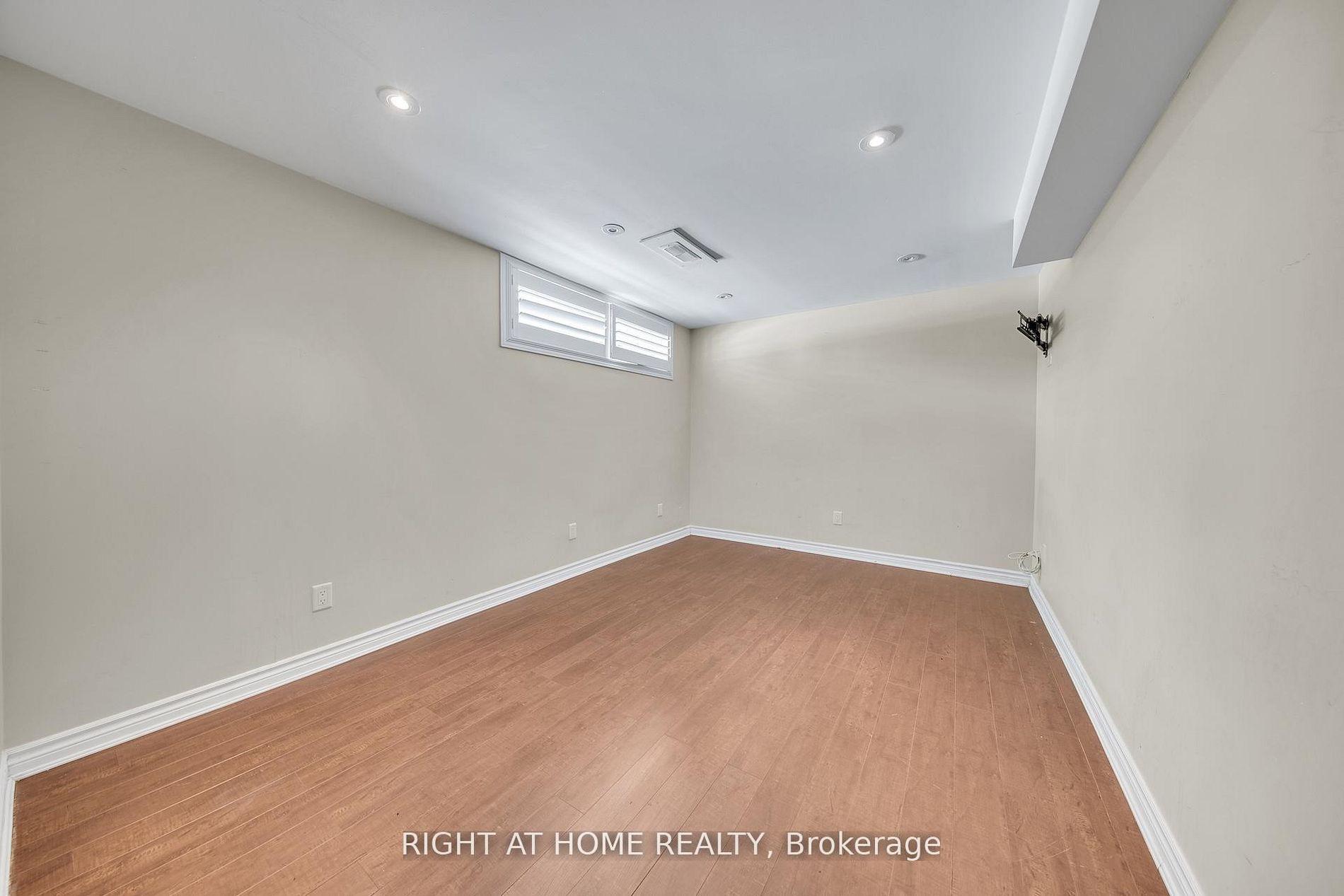 Photo 7 of Unit Basement, 19 Wall Avenue, North York, Humberlea-Pelmo Park — HOMEH