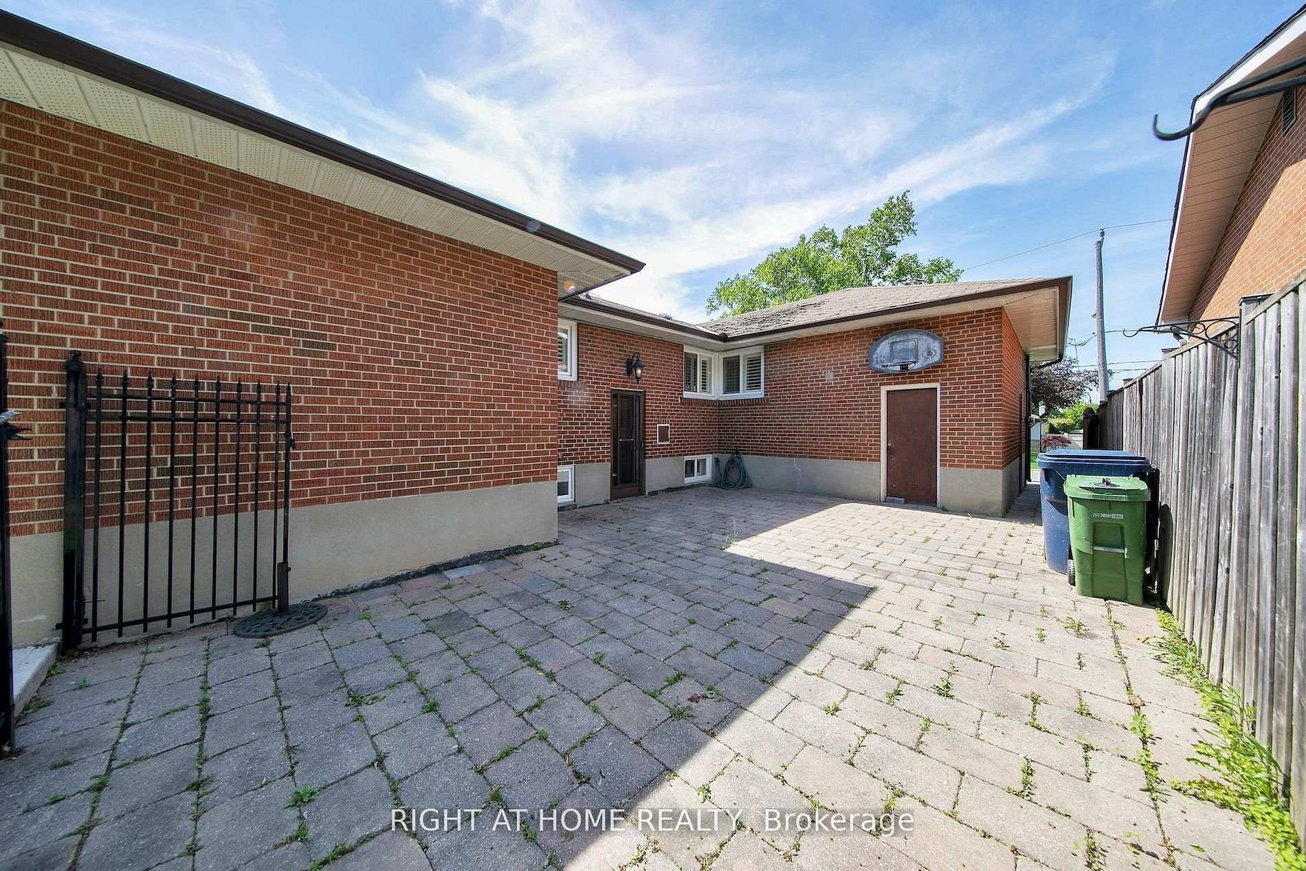 Photo 13 of Unit Basement, 19 Wall Avenue, North York, Humberlea-Pelmo Park — HOMEH