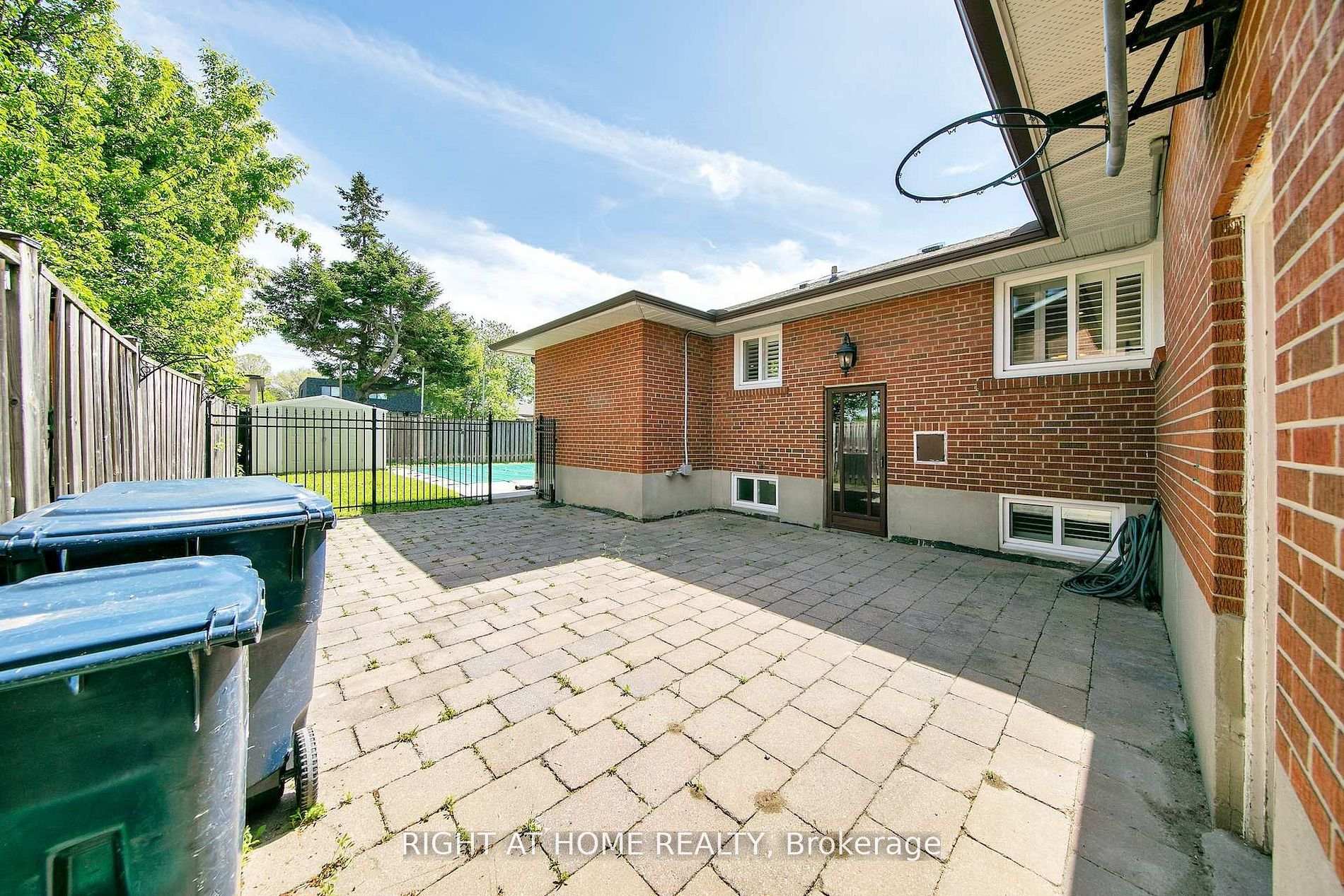 Photo 14 of Unit Basement, 19 Wall Avenue, North York, Humberlea-Pelmo Park — HOMEH