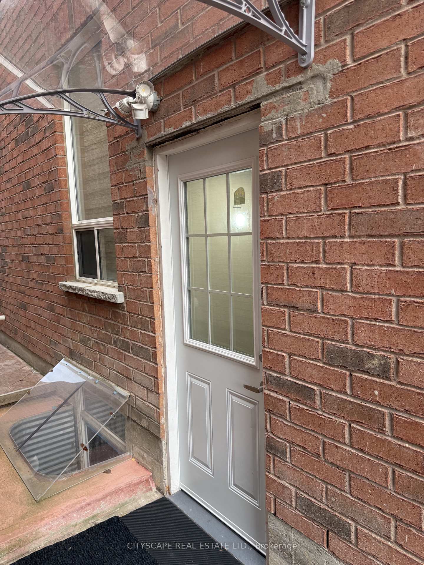 Photo 5 of Unit Bsmt, 6 Lucky Lane, Brampton, Sandringham-Wellington — HOMEH